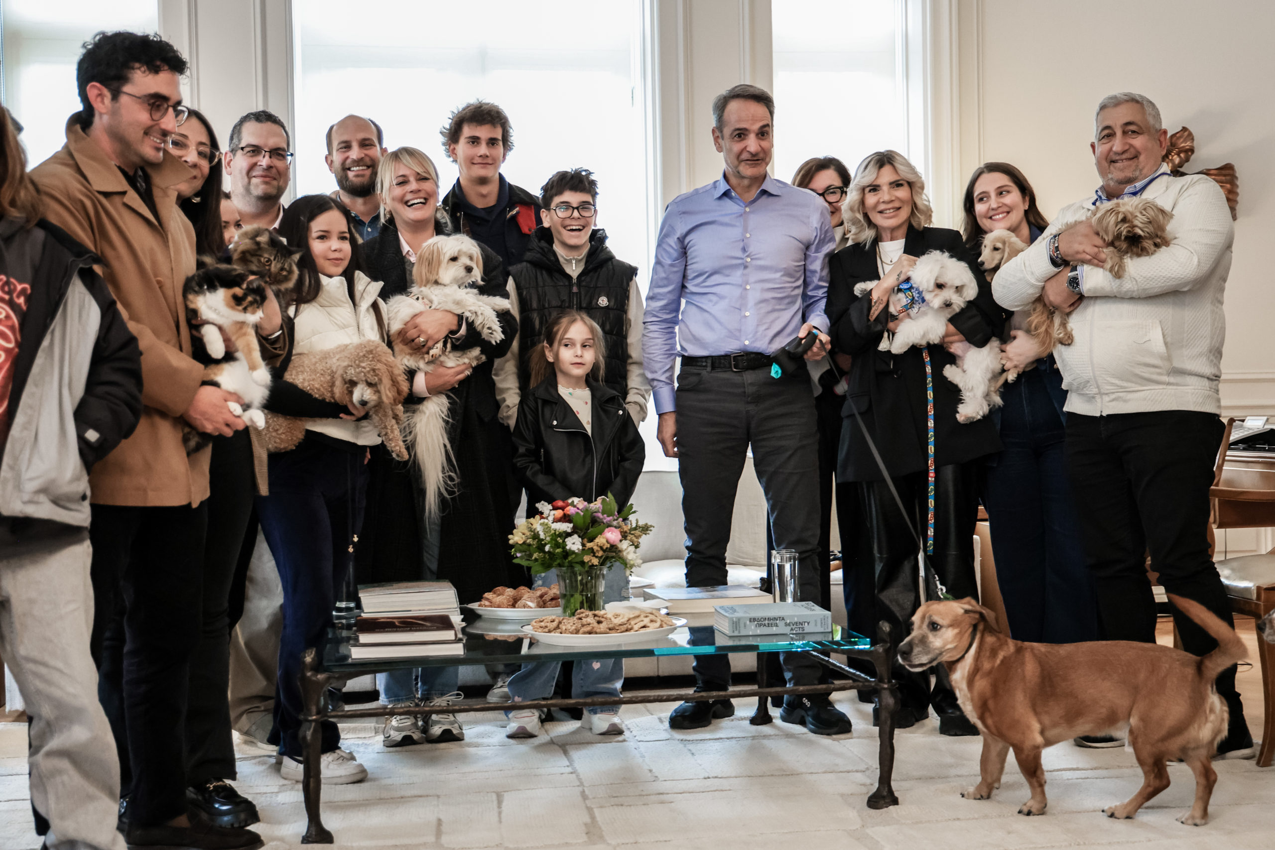 Μητσοτάκης- επαναπατρισθέντες- ζώα