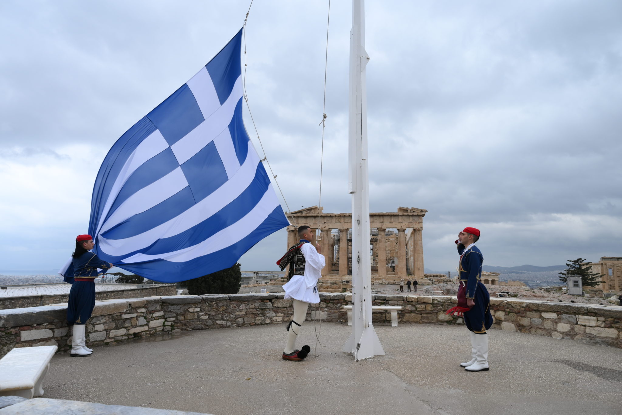 Ακρόπολη σημαία Τούρκος ιστορικός
