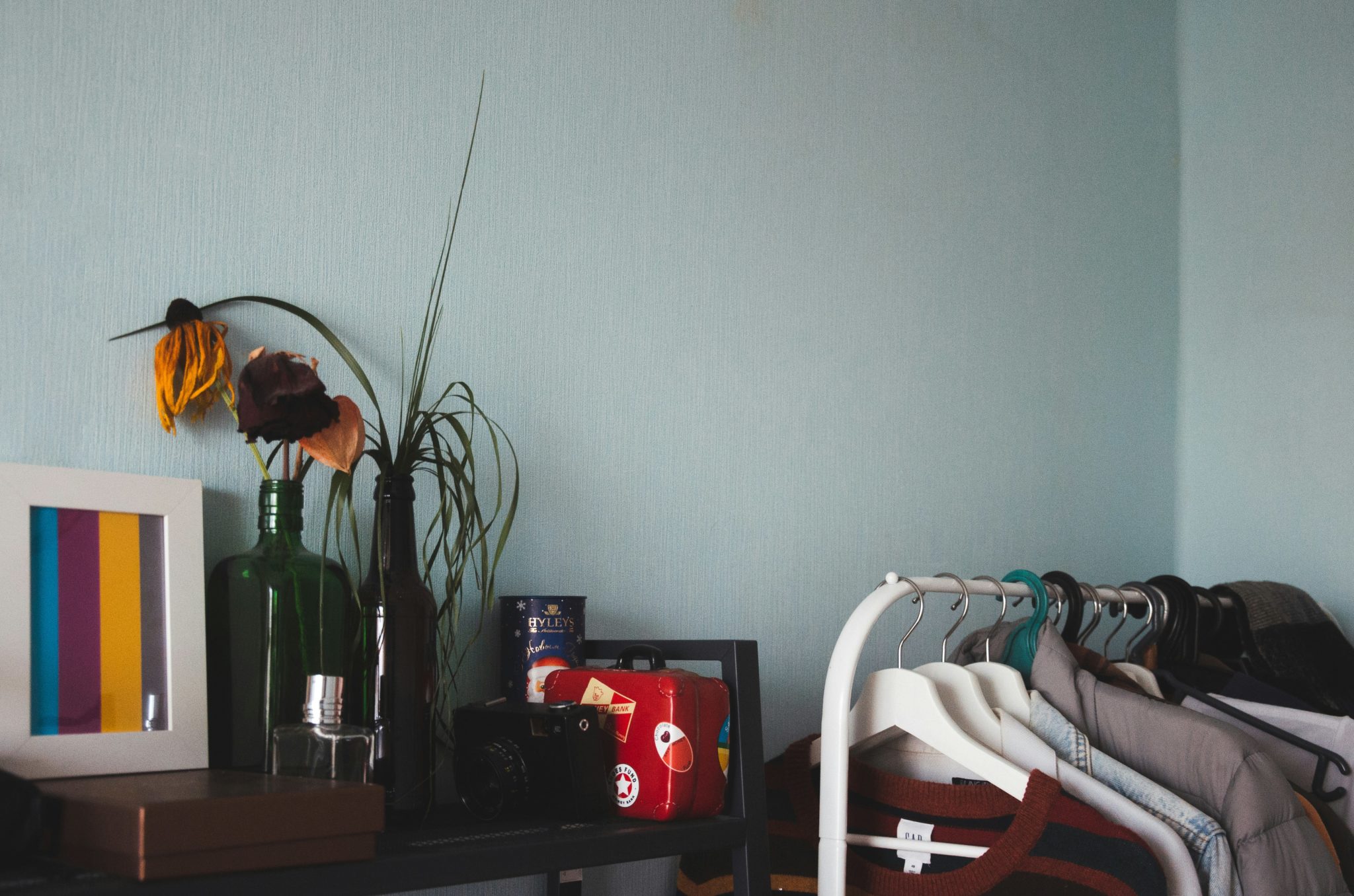 Αποσυμφόρηση σπιτιού: Η απλή λύση για να οργανώσετε τον χώρο σας σε χρόνο ρεκόρ