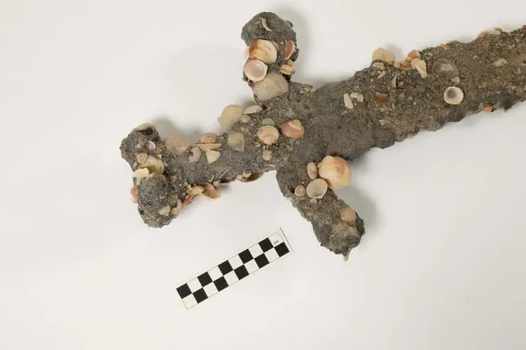 Λεπτομέρεια του σπαθιού. Φωτογραφία: Yoav Bornstein / Πανεπιστήμιο της Χάιφα 