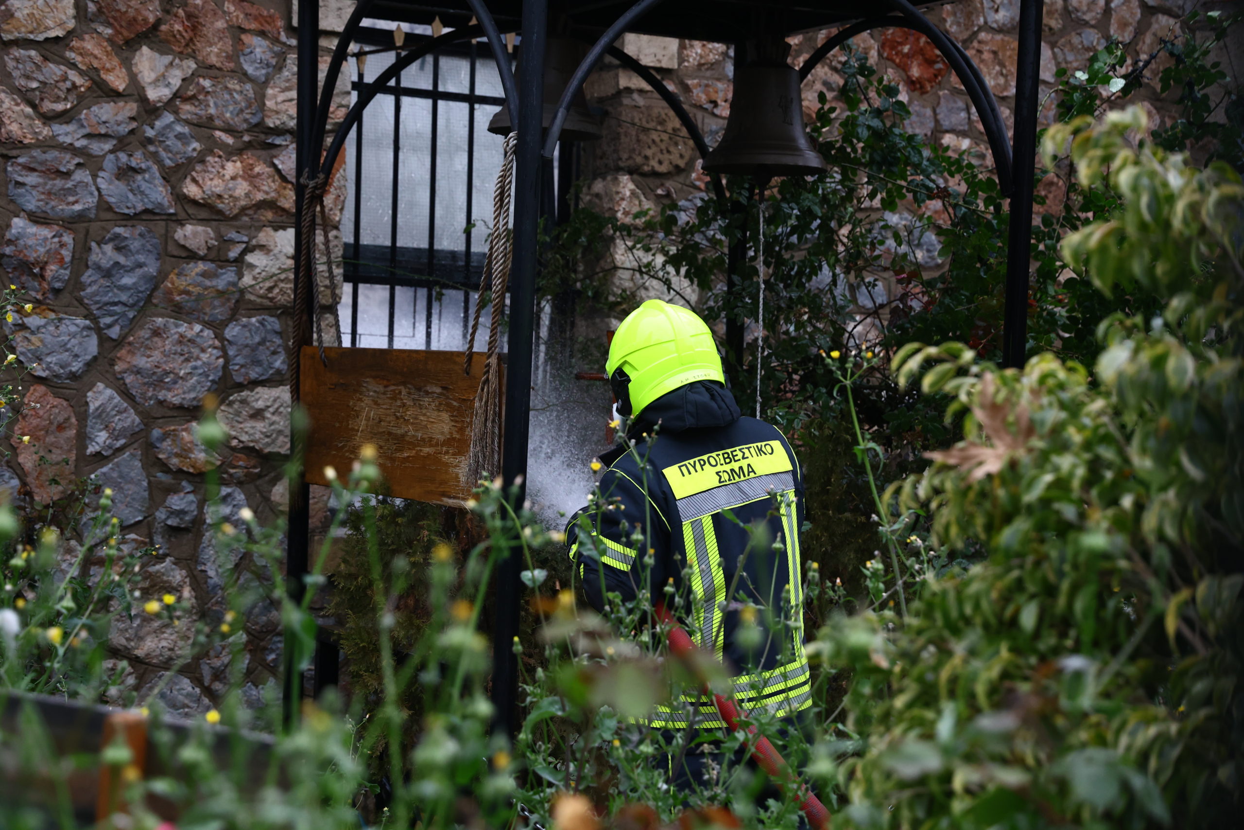 Φωτιά, αποθήκη, εκκλησία, Λιοσίων, ζημιές