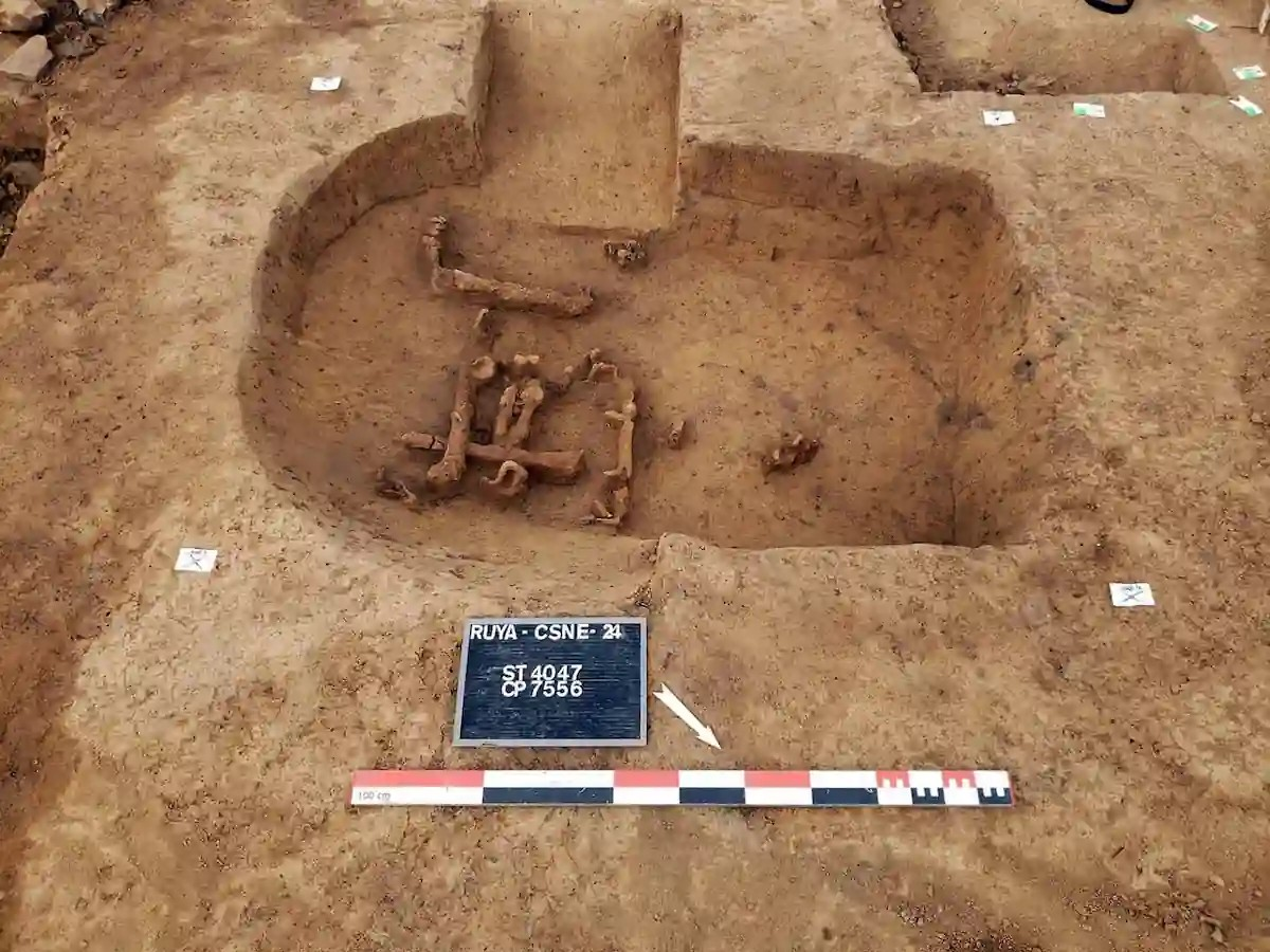 Ένας από τους τάφους περιείχε τα απομεινάρια μιας άμαξας. Πηγή: I. Gaudry, Inrap