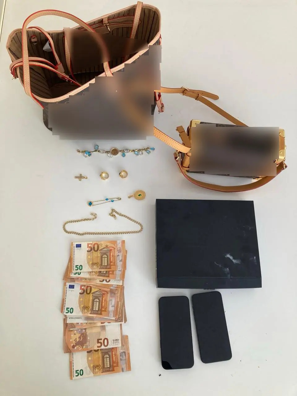 Λάρισα, εγκληματική οργάνωση, απάτες, χρυσές λίρες, 