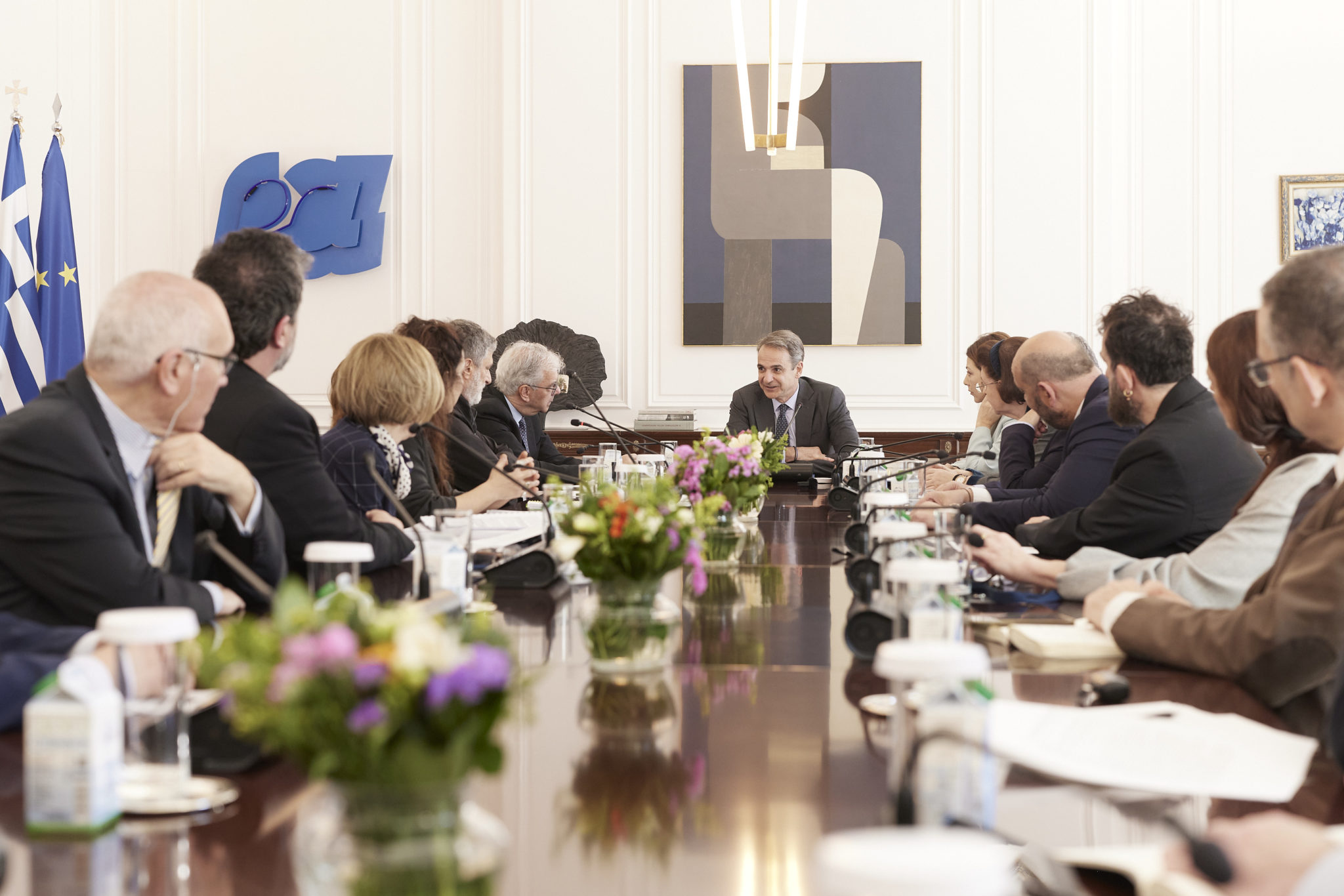 σύσκεψη υπό Μητσοτάκη