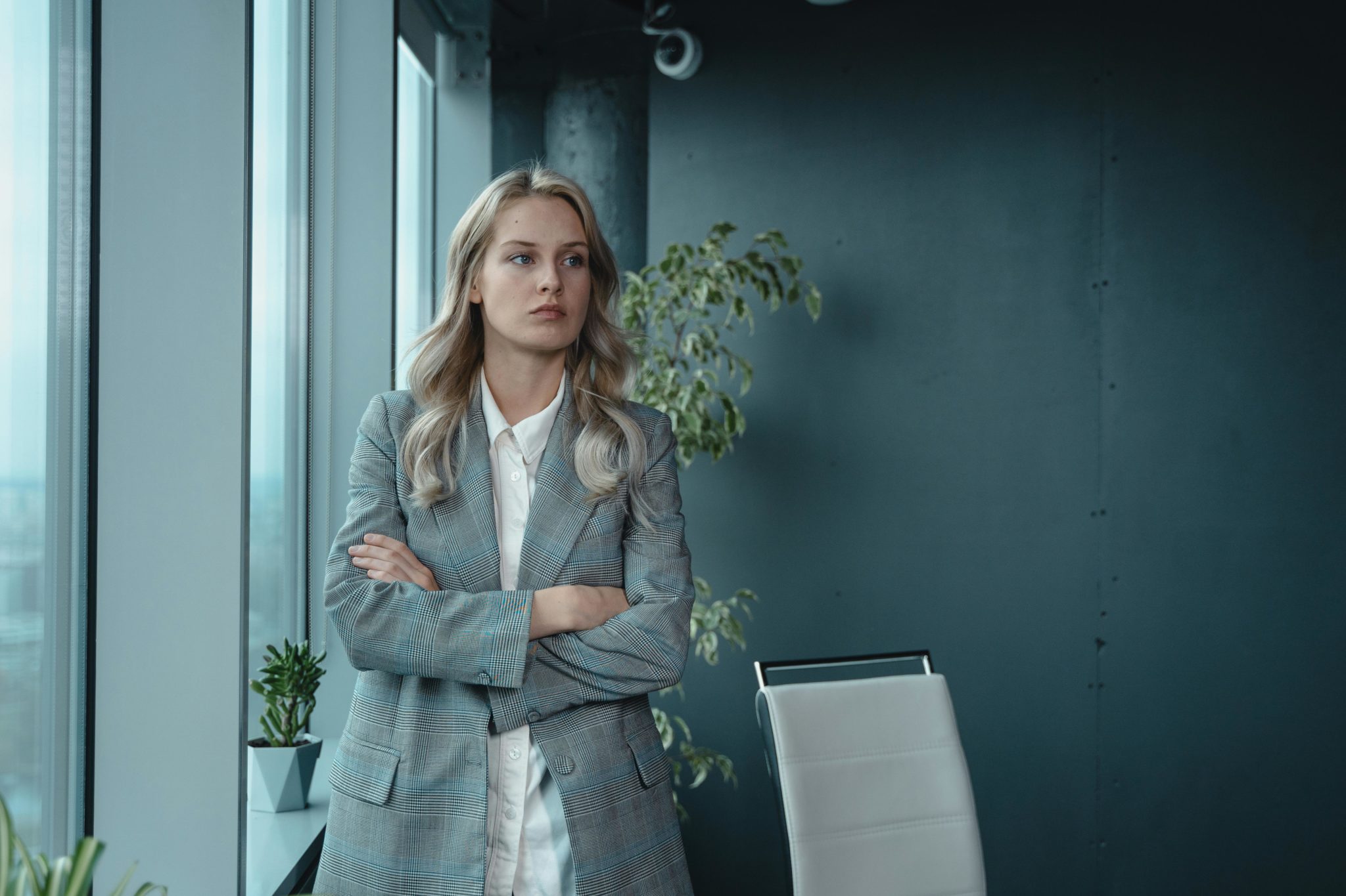 Η κοπέλα του κοιμήθηκε με το αφεντικό της για να πάρει προαγωγή - "με απάτησε όσο έλειπα". Φωτογραφία: Pexels