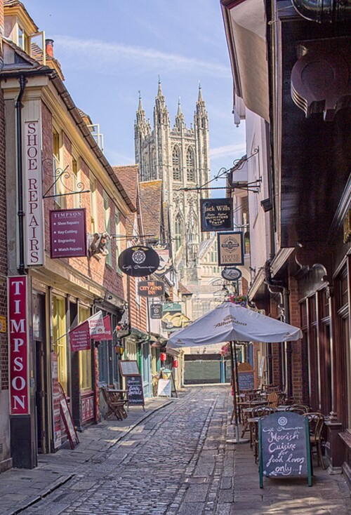Η οδός Butchery Lane, στο πανέμορφο ιστορικό κέντρο του Canterbury στην Αγγλία. (Ray in Manila / CC BY 2.0)