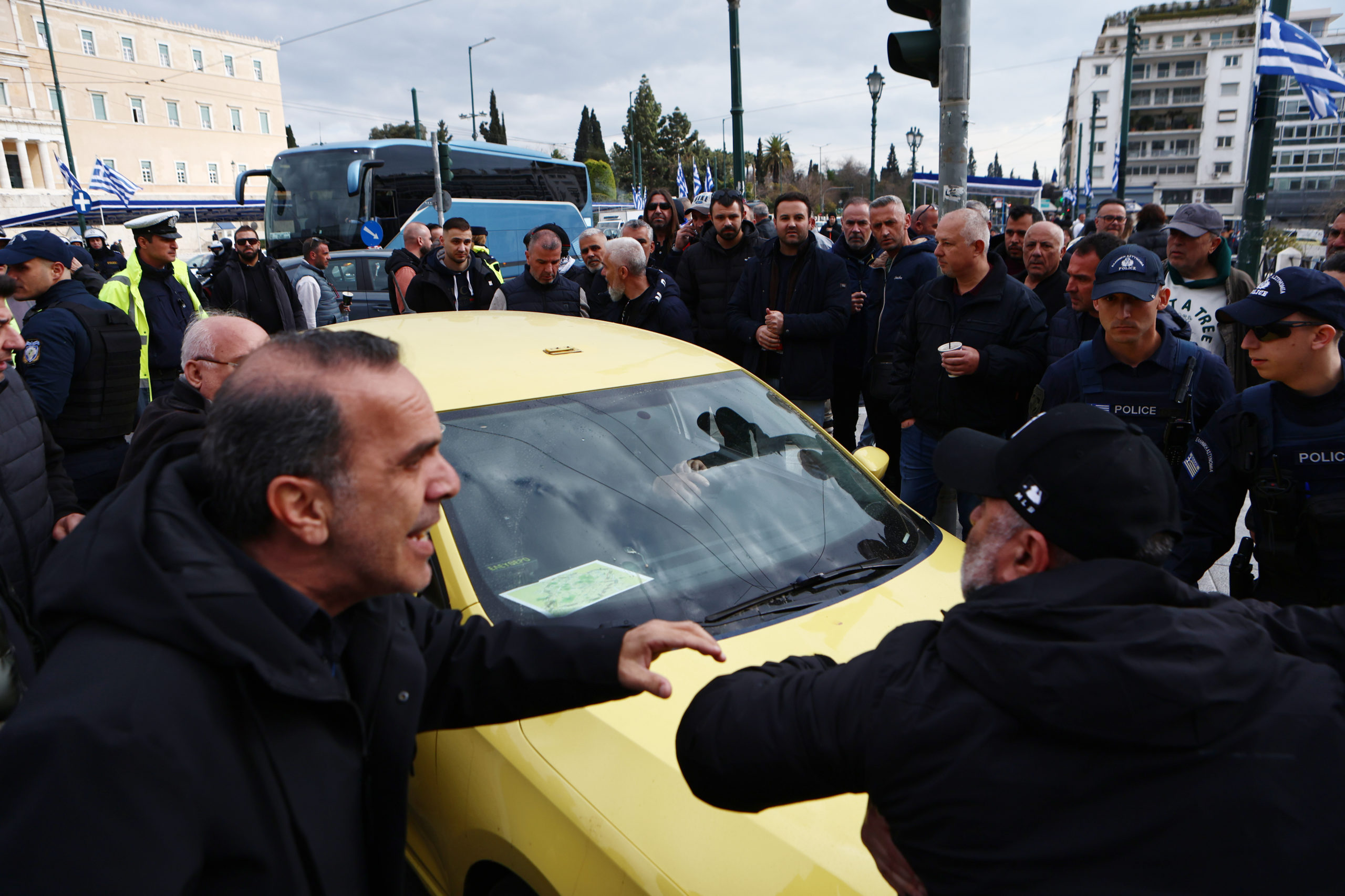 Ταξί, Απεργία, Σύνταγμα, ένταση
