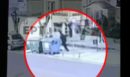 Θεσσαλονίκη: Βίντεο από τη δολοφονική επίθεση με μαχαίρι που δέχθηκε 20χρονος – Έκανε λίγα βήματα και κατέρρευσε δίπλα σε κάδο