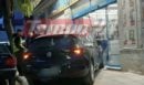 Πάτρα: Αυτοκίνητο καρφώθηκε σε σούπερ μάρκετ έπειτα από τροχαίο - Πανικός στο σημείο - ΦΩΤΟ
