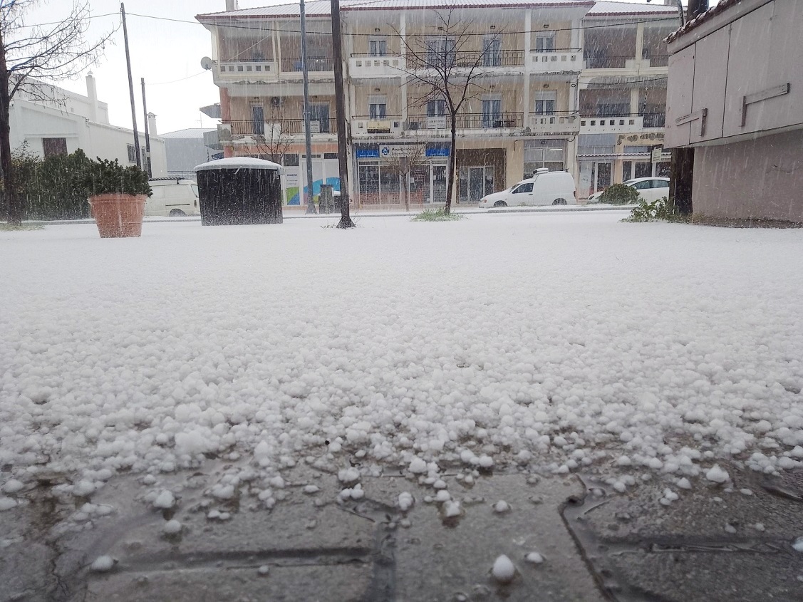 ΧΑΛΑΖΙ ΠΟΛΥΓΥΡΟΣ
