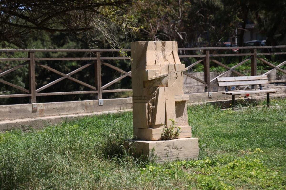 Ηράκλειο: Άμεσες ενέργειες για την αποκατάσταση της προτομής του Νίκου Ξυλούρη – Θα κατατεθεί μήνυση κατ’ αγνώστων