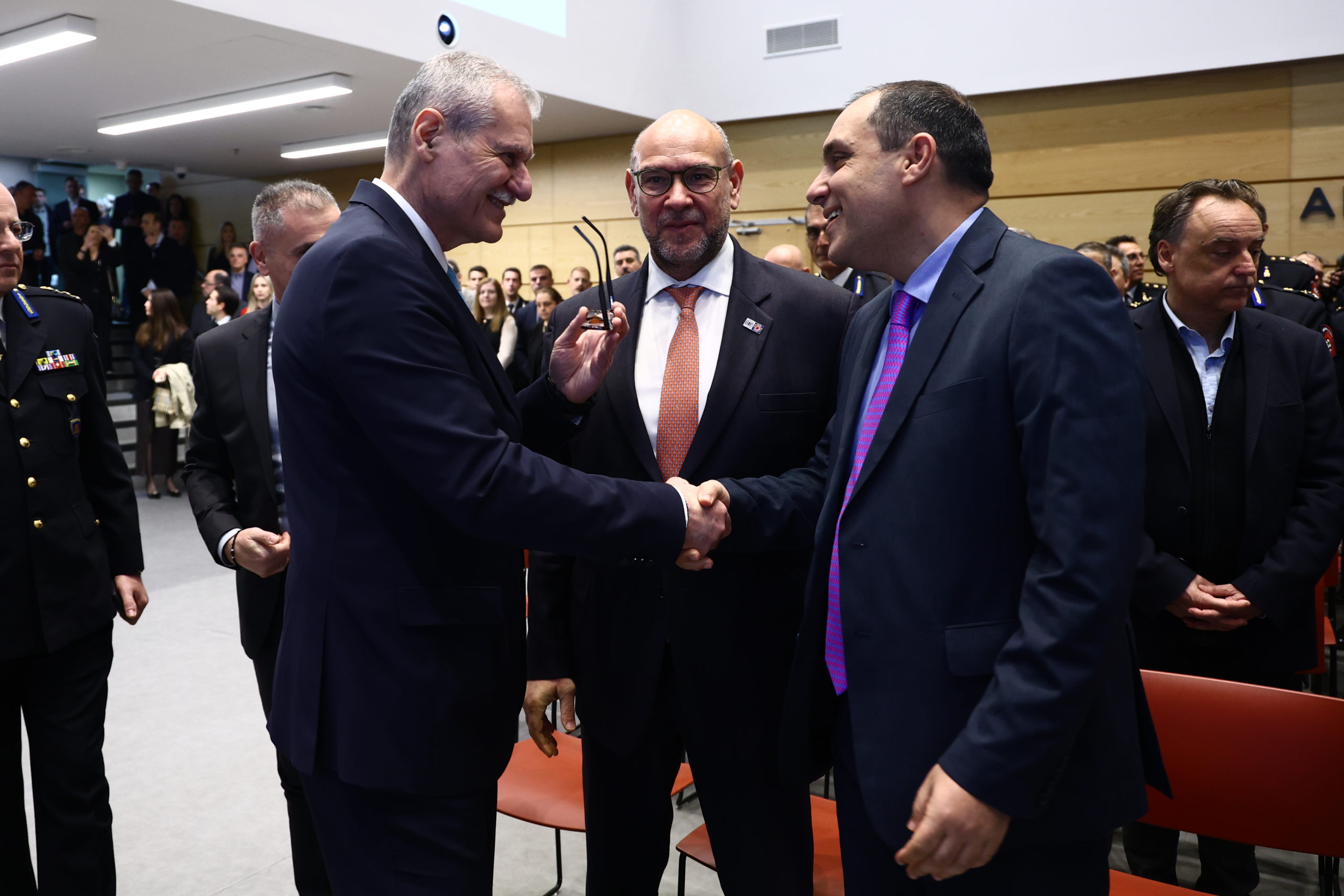 ΤΕΛΕΤΗ ΠΑΡΑΔΟΣΗΣ - ΠΑΡΑΛΑΒΗΣ ΤΟΥ ΥΠΟΥΡΓΕΙΟΥ ΠΟΛΙΤΙΚΗΣ ΠΡΟΣΤΑΣΙΑΣ ΚΑΙ ΚΛΙΜΑΤΙΚΗΣ ΚΡΙΣΗΣ