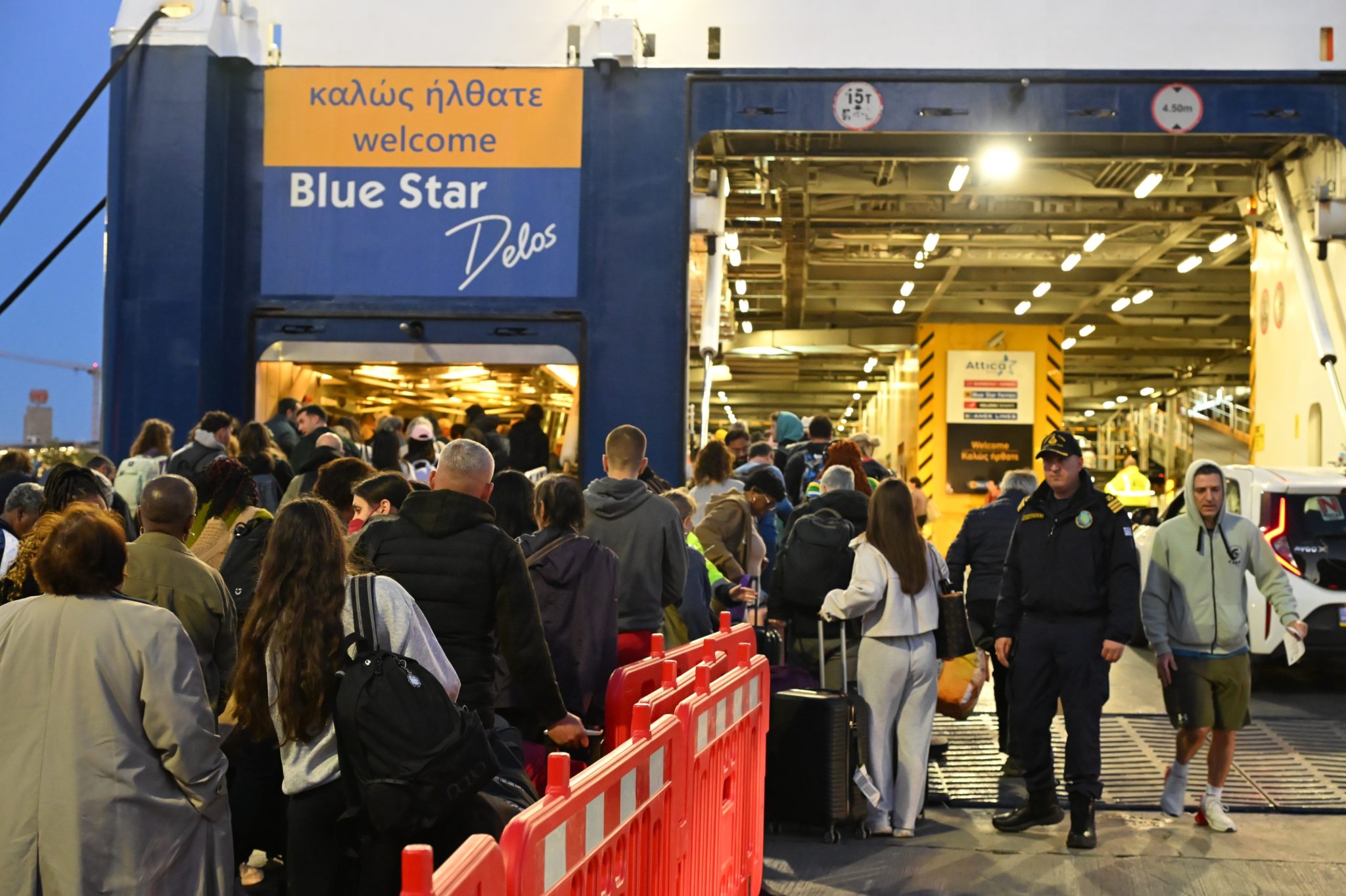 εκδρομείς Πάσχα λιμάνι Πειραιά