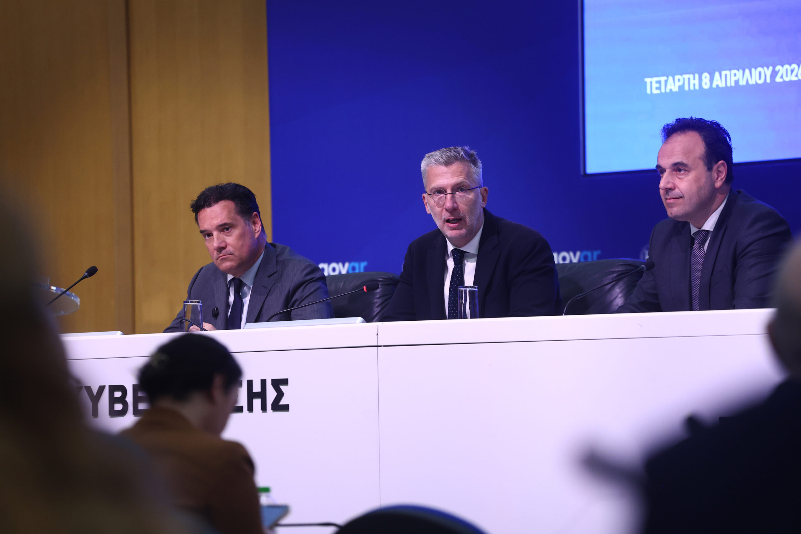 ΑΠΕΥΘΕΙΑΣ – Η συνέντευξη Τύπου για την πρόσβαση των ανηλίκων στα social media