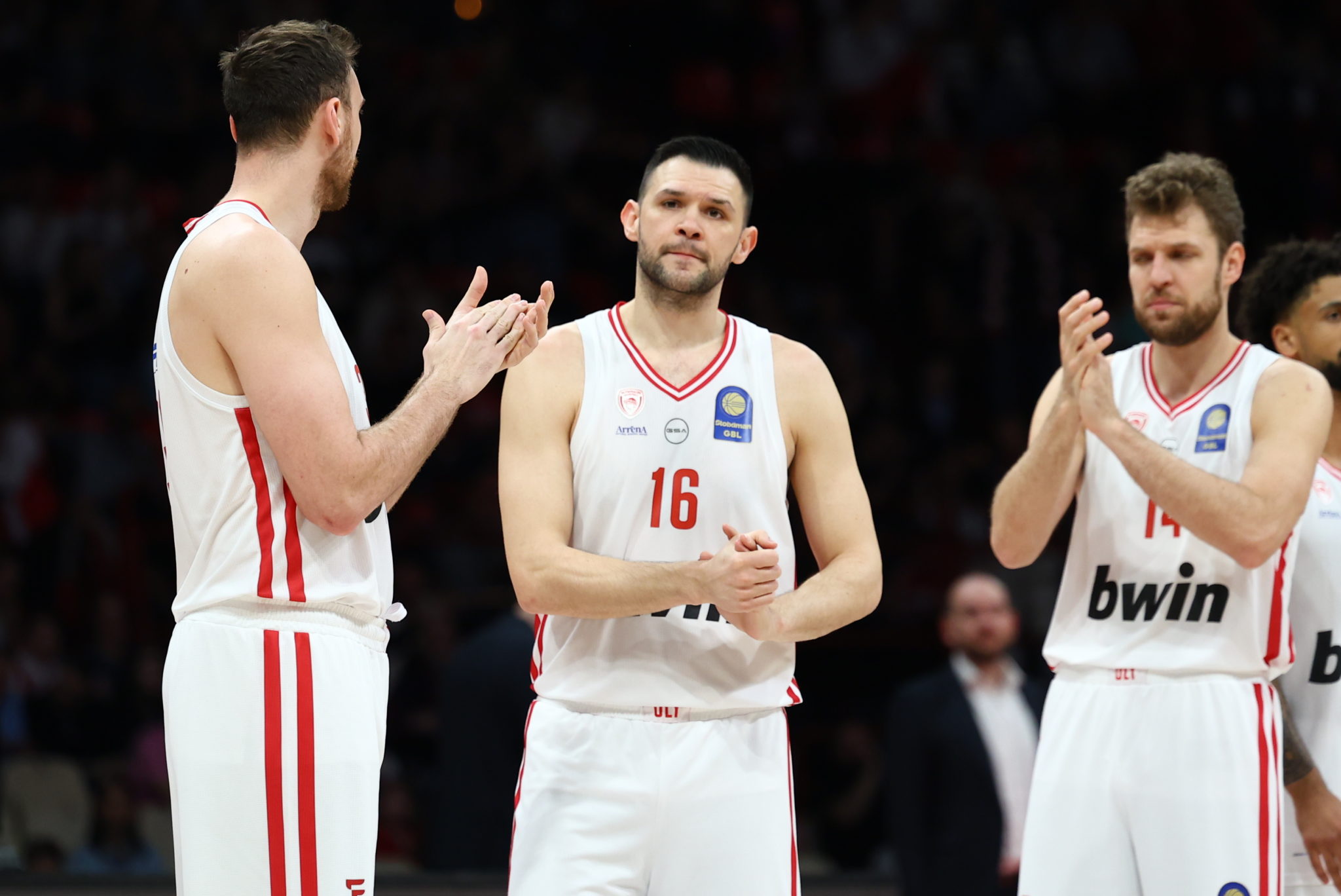 Ολυμπιακός, Άρης, Παπανικολάου