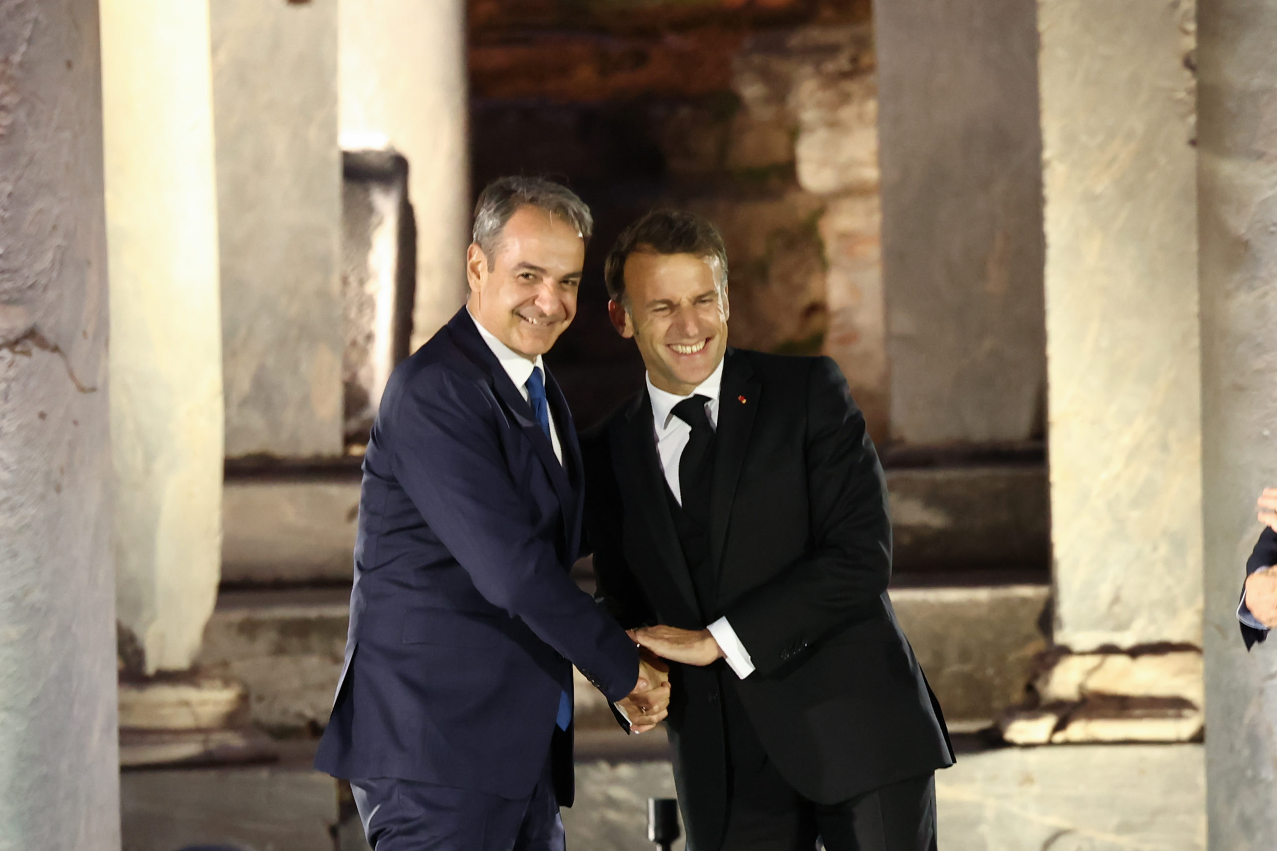 Μακρόν: Έστειλε σαφές μήνυμα στήριξης στην Ελλάδα – «Αν η Τουρκία σας απειλήσει θα είμαστε εδώ» – ΒΙΝΤΕΟ