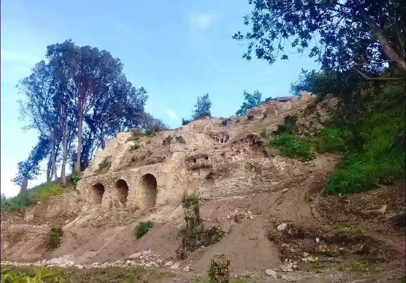 Μια άλλη άποψη της έπαυλης. Πηγή: Josi Gerardo Della Ragione (Δήμαρχος του Μπάκολι) 