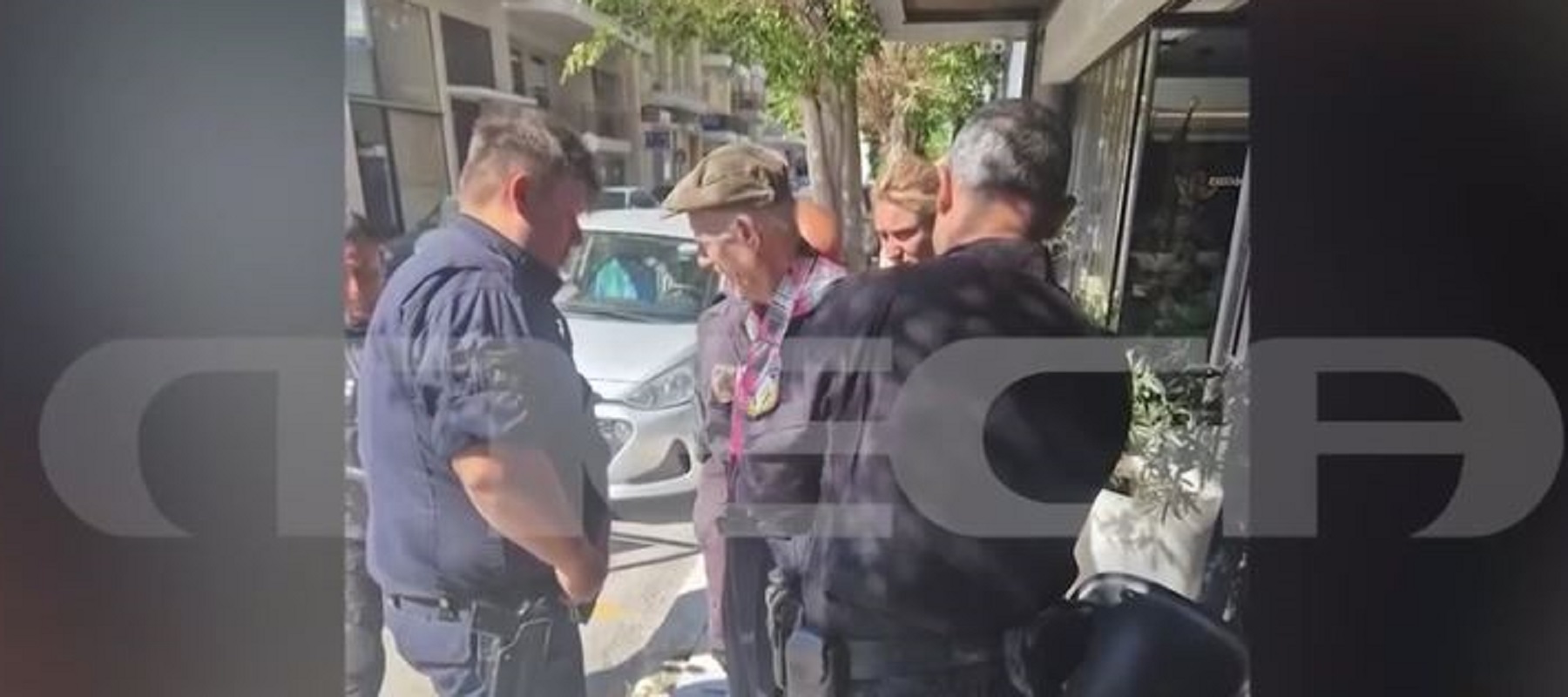 Πυροβολισμοί σε ΕΦΚΑ και Εφετείο: Η στιγμή της σύλληψης του 89χρονου σε ξενοδοχείο στην Πάτρα