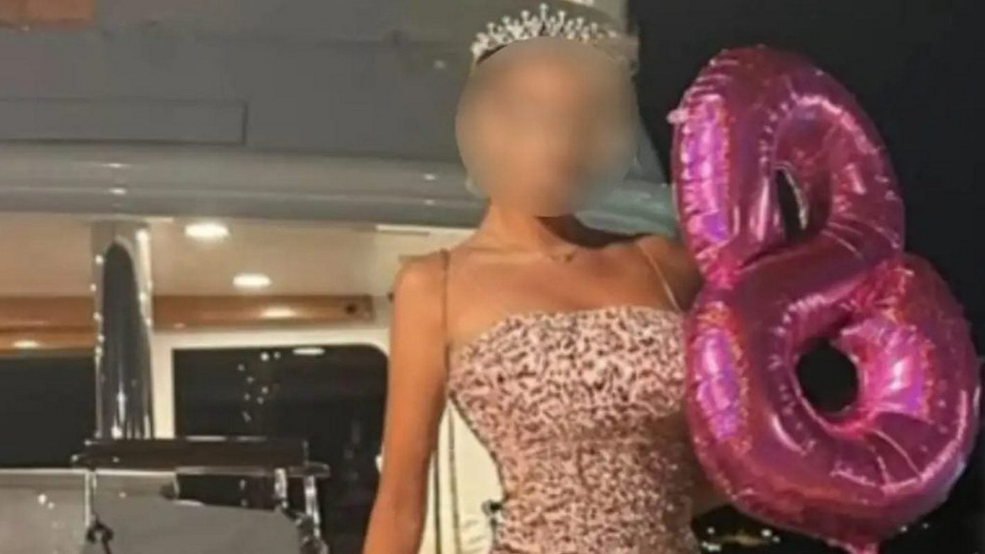 Κεφαλονιά: Οι τοξικολογικές εξετάσεις θα ρίξουν «φως» στην αιτία θανάτου της 19χρονης – Η κράτηση στο ξενοδοχείο και τα βίντεο με τους συλληφθέντες