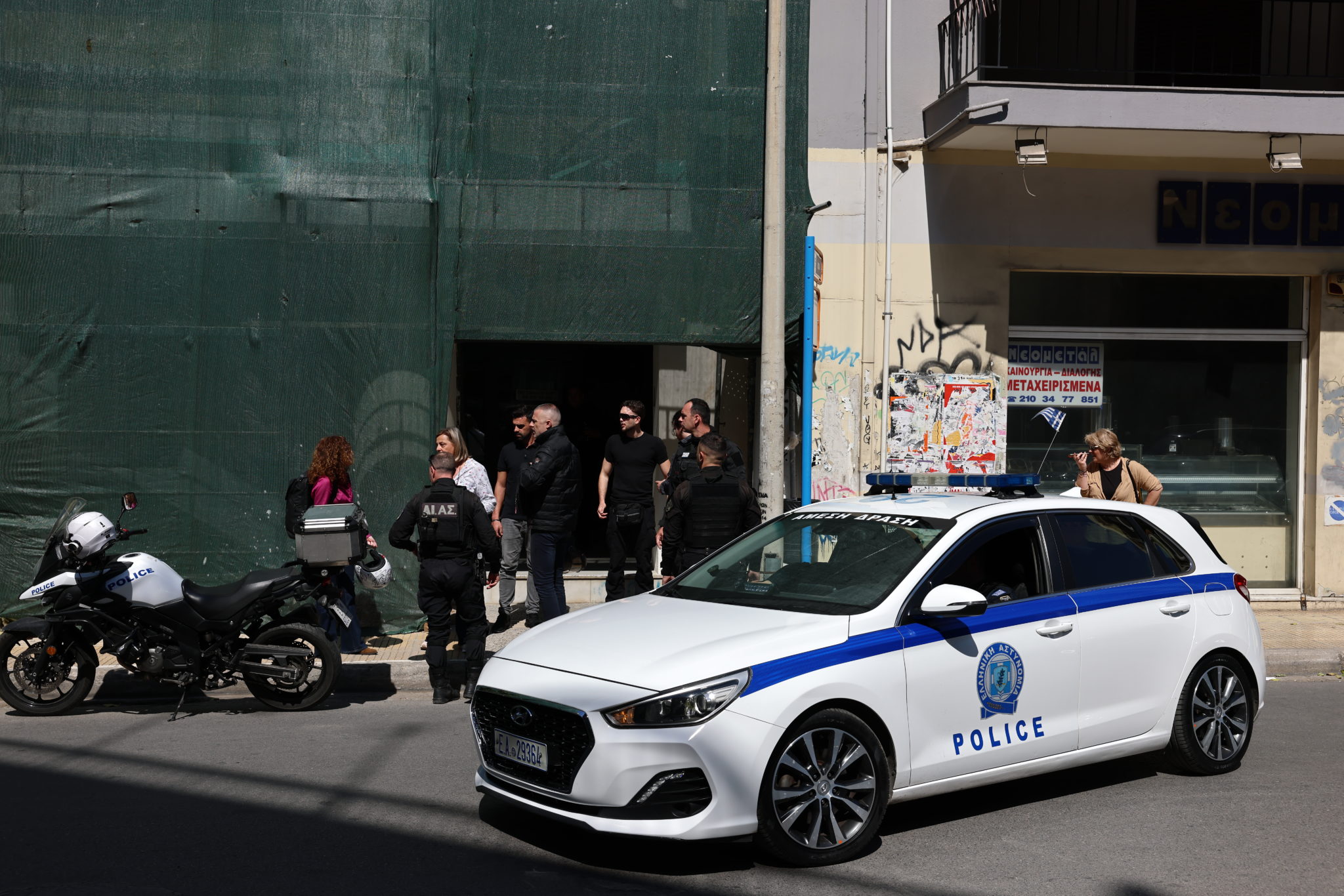 Κεραμεικός, ΕΦΚΑ, Πυροβολισμοί