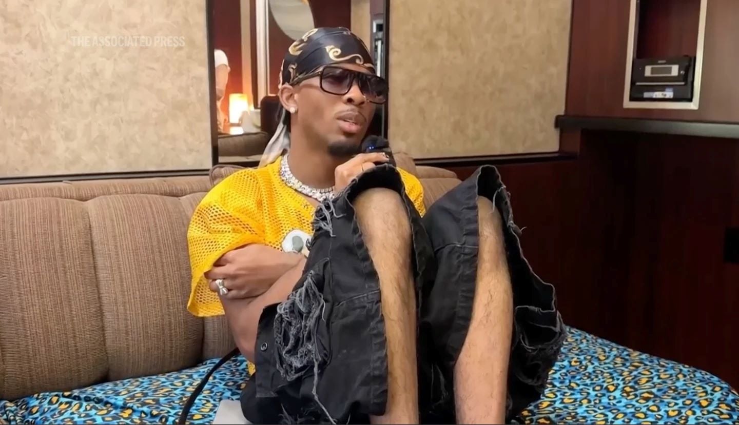 Ράπερ D4vd: Φρίκη από τις λεπτομέρειες της δολοφονίας 14χρονης – Η φουσκωτή πισίνα και το αλυσοπρίονο του θανάτου