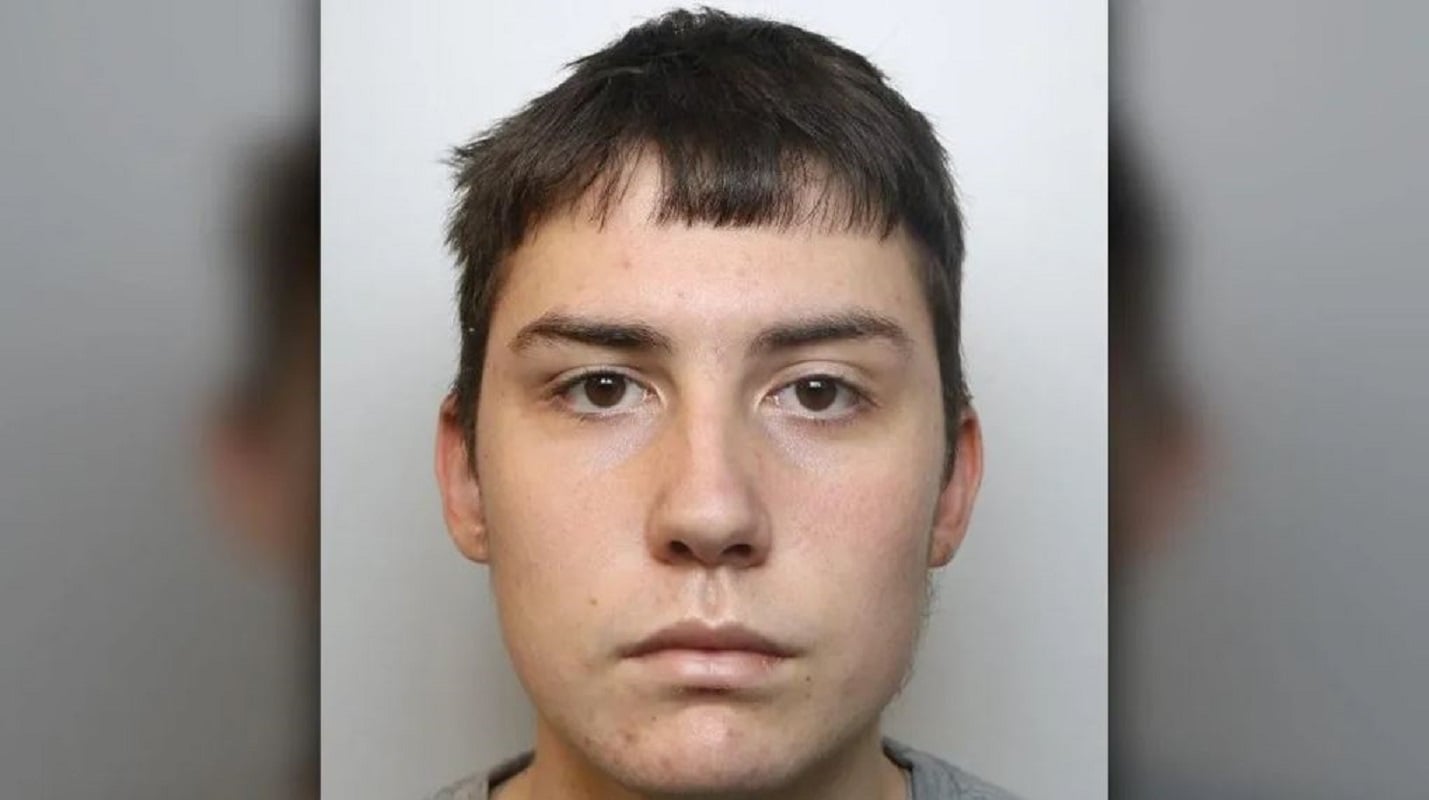 Βρετανία: 19χρονος μαχαίρωσε τον πατριό του πάνω από 70 φορές και σκότωσε τον σκύλο της οικογένειας – Ισόβια κάθειρξη