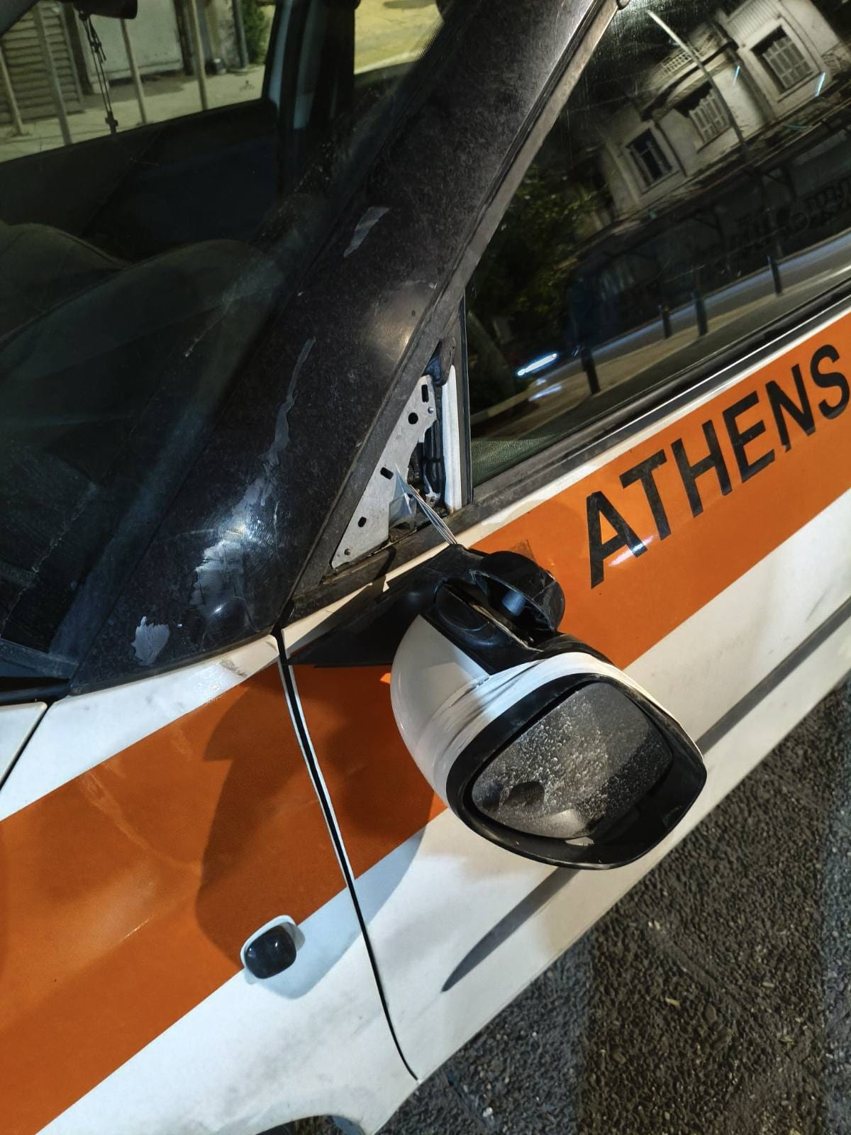 Ζημιές σε όχημα του Δήμου Αθηναίων