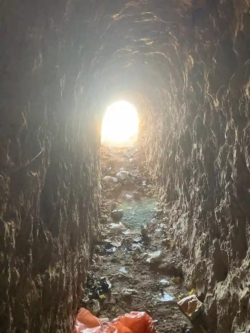 Φωτογραφία σήραγγας του ISIS. Πηγή: T. Harrison κ.ά. 2026 