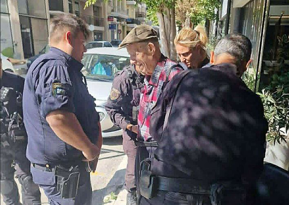 «Ήθελα να ταρακουνήσω το σύστημα»: Τα πρώτα λόγια του 89χρονου για τους πυροβολισμούς σε ΕΦΚΑ και Εφετείο – Τι υποστηρίζει για τη σύνταξη στην Ελλάδα