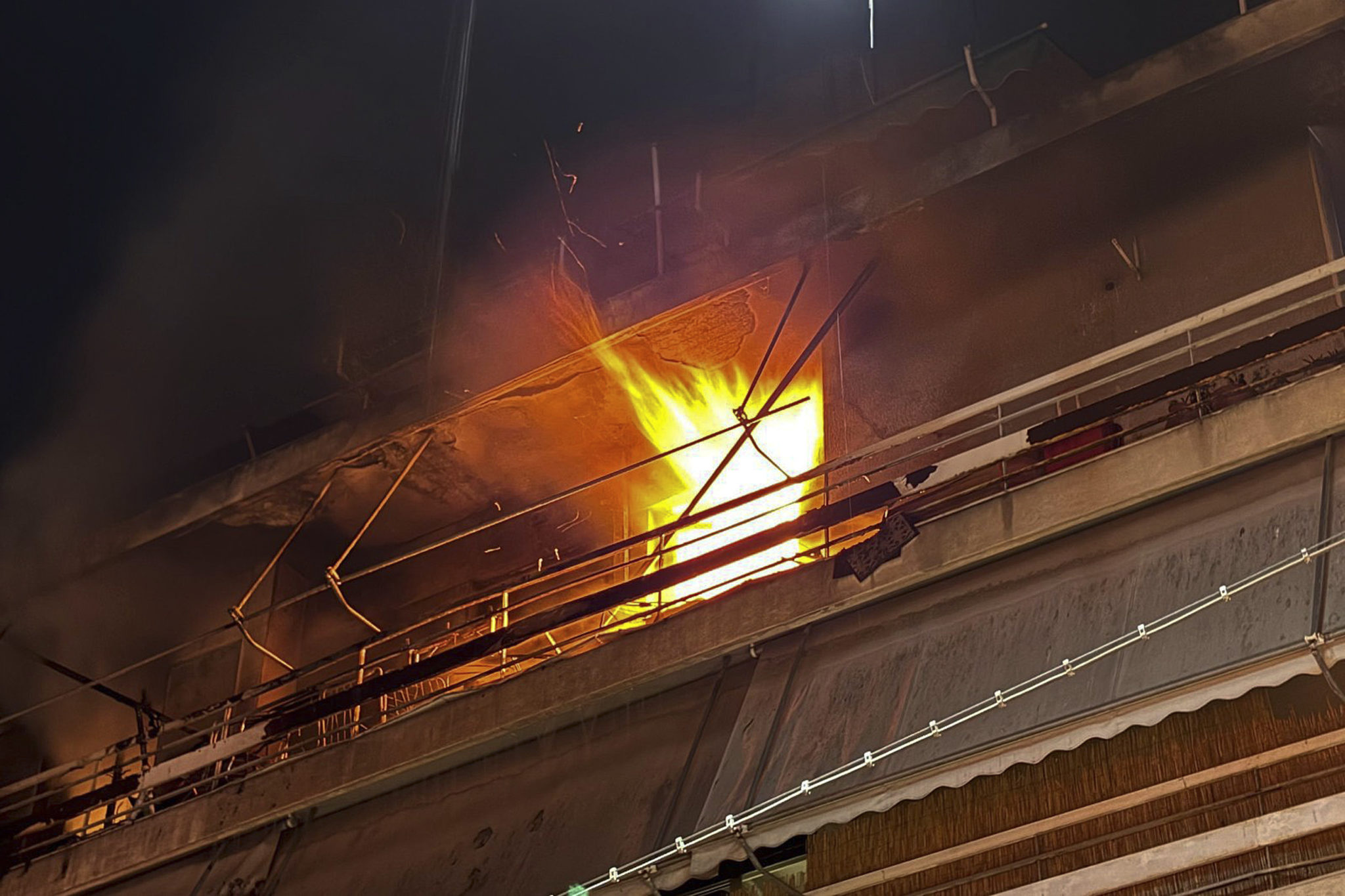 φωτιά Κολωνός