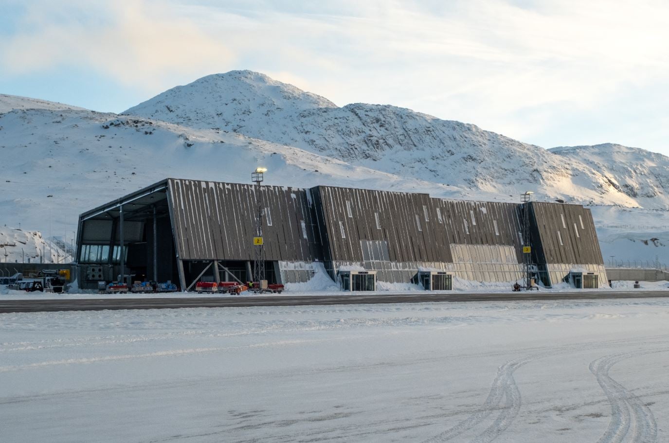 Συναγερμός στη Γροιλανδία: Εκκενώθηκε το αεροδρόμιο του Νουούκ έπειτα από απειλή για βόμβα