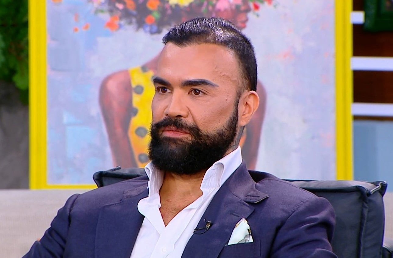 Περικλής Κονδυλάτος: «Τάιζα τον Τριαντάφυλλο στο στόμα φαγητά που κλέψαμε και κοιτούσα τα μάτια του να λάμπουν στο σκοτάδι»