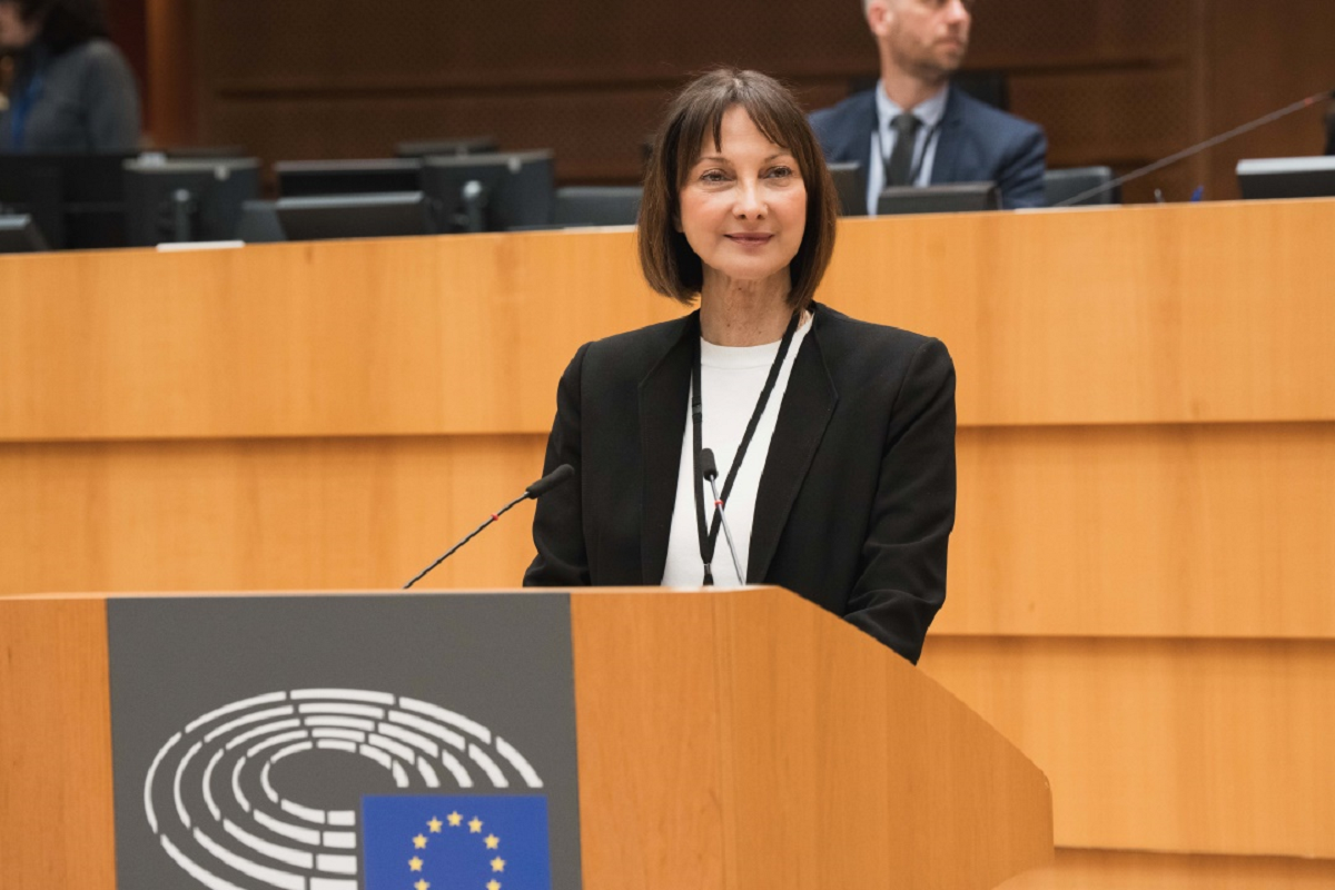 Κουντουρά: Άμεσα ευρωπαϊκά μέτρα για εξασφάλιση επαρκών καυσίμων στα αεροπορικά ταξίδια – Η ερώτηση στην Κομισιόν