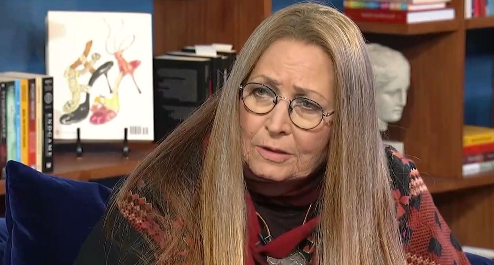 Στο νοσοκομείο η Μαρίζα Κωχ: «Σας γράφω καθηλωμένη σε κρεβάτι ορθοπεδικού τμήματος…» – Η ανάρτηση στο Facebook