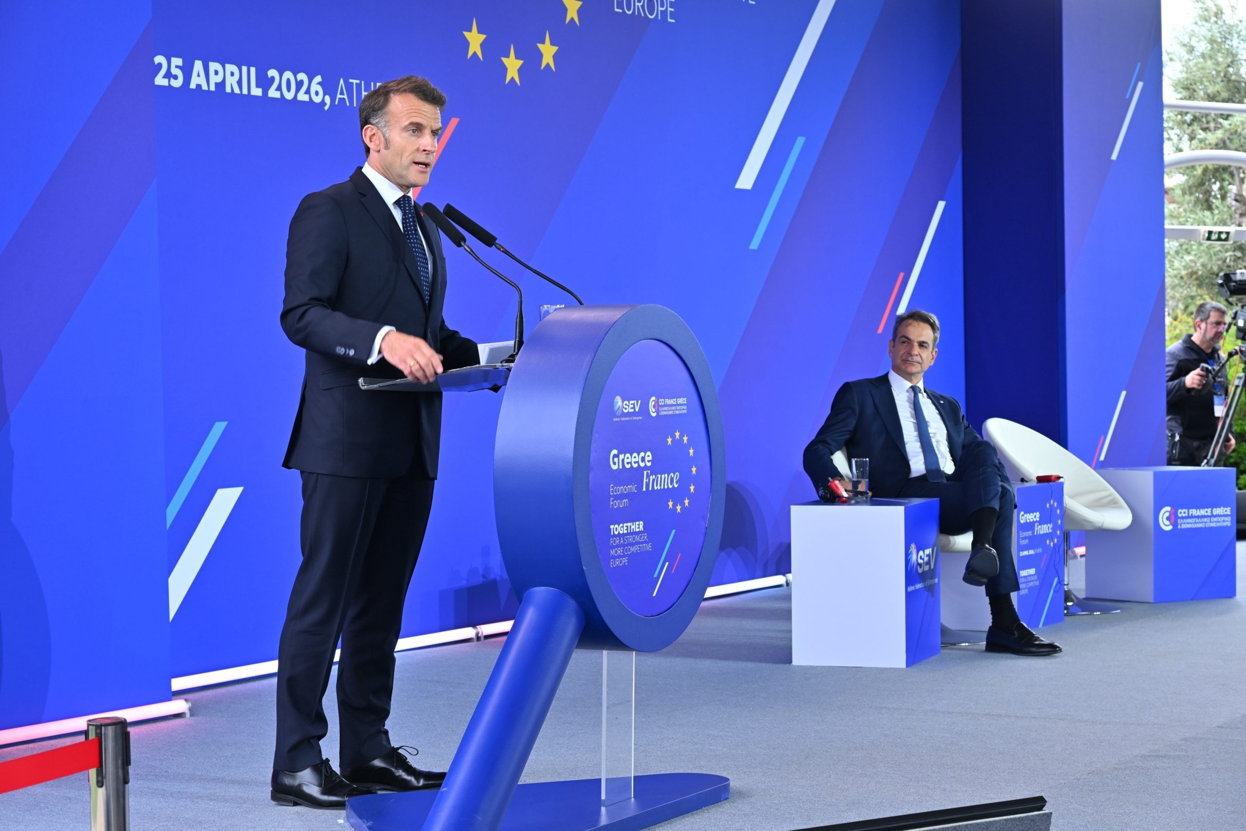 Μακρόν στο ελληνογαλλικό Οικονομικό Φόρουμ: Πρότυπο οικονομικής προόδου η Ελλάδα