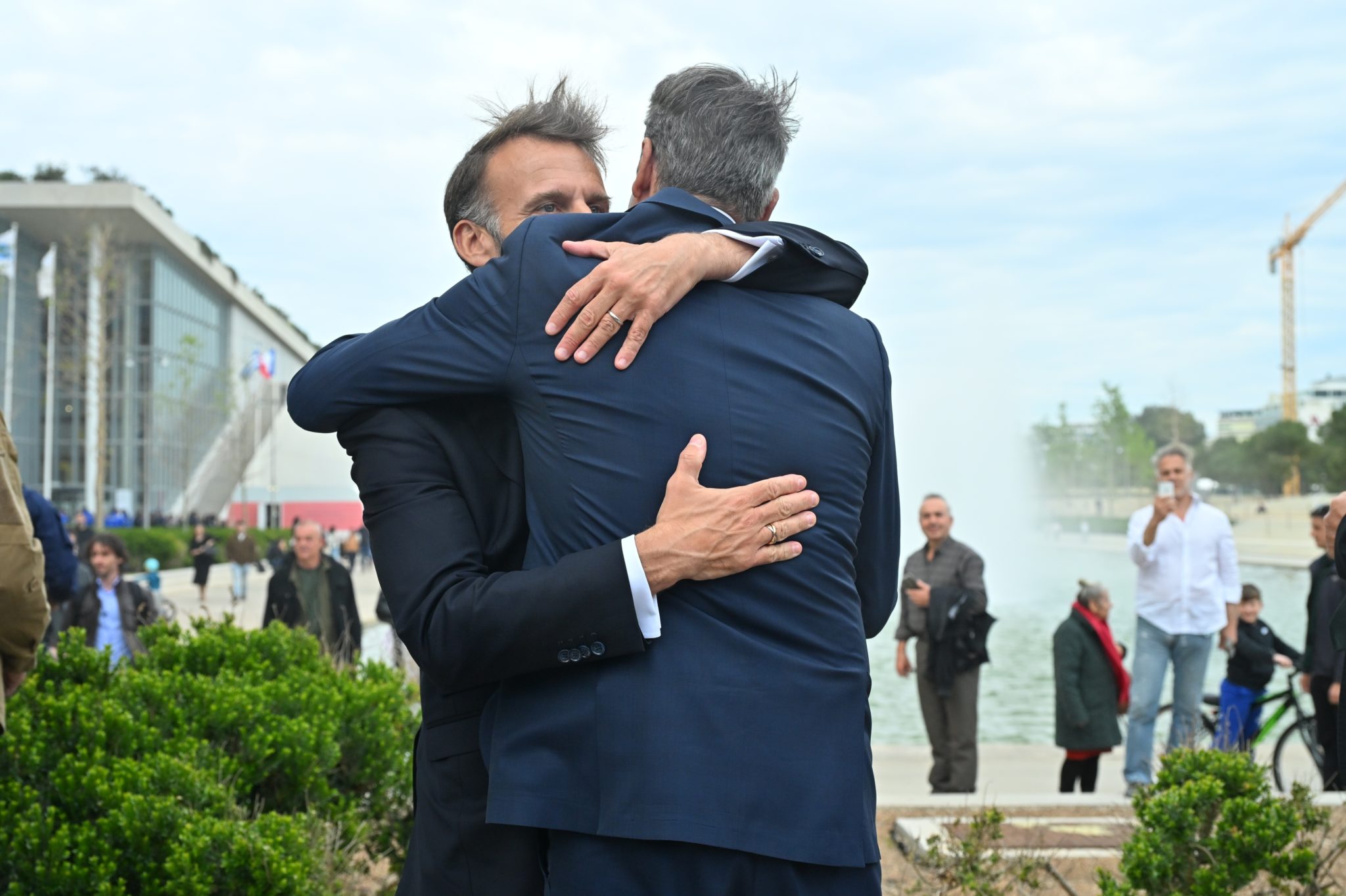 μακρόν μητσοτάκης