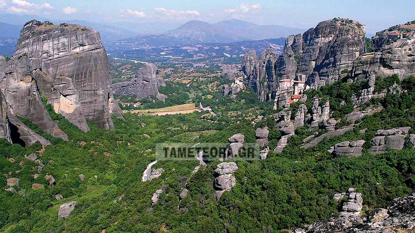 Μετέωρα: Σε βίντεο έχει καταγραφεί η πτώση της 65χρονης – Βρέθηκε η τσάντα της στις τουαλέτες της Ιεράς Μονής Αγίου Στεφάνου