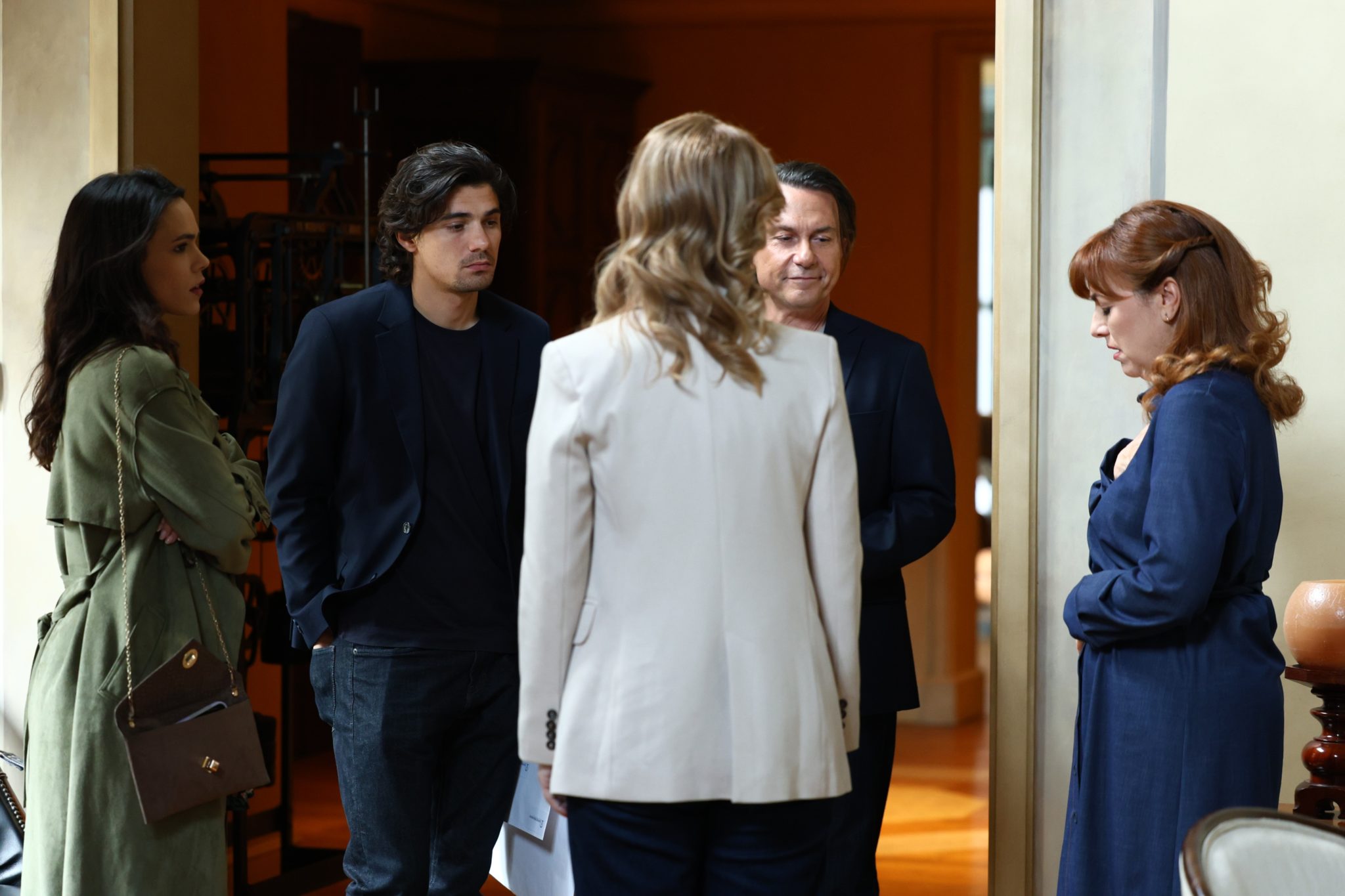 Να μ' αγαπάς