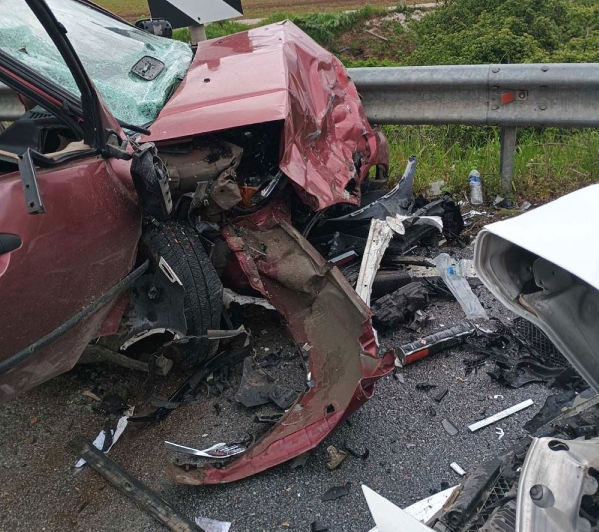 Δυστύχημα στην Καβάλα: Στην αγκαλιά της μητέρας του και στο μπροστινό κάθισμα ήταν το 3χρονο παιδάκι