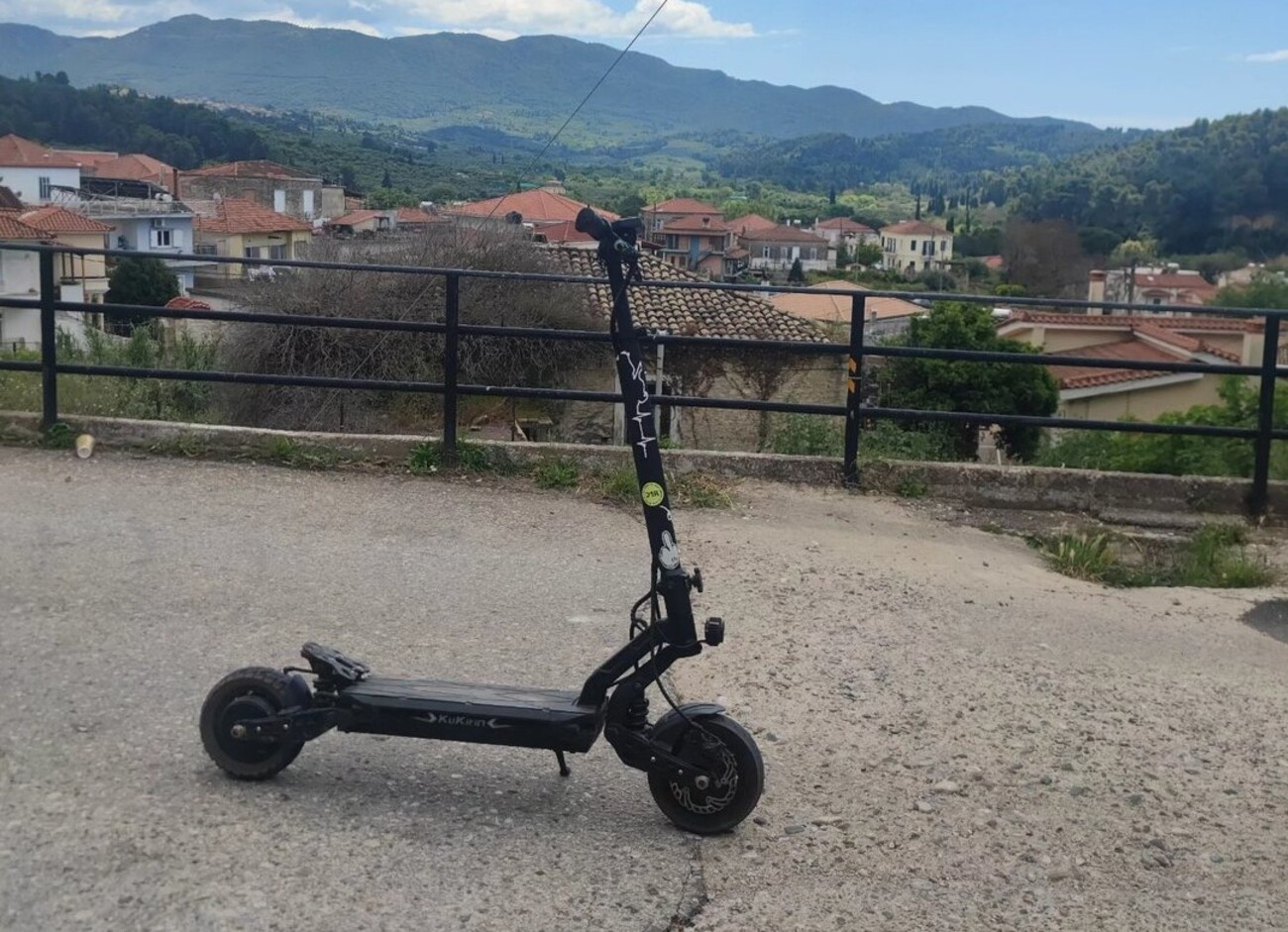 Τροχαίο δυστύχημα με πατίνι στην Ηλεία: «Μονάκριβε Κωνσταντίνε μου, έγινες άγγελος» – Ραγίζει καρδιές η μητέρα του 13χρονου