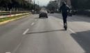 Συγγρού: Έτρεχε με ηλεκτρικό πατίνι στην αριστερή λωρίδα και χωρίς κράνος - Δείτε βίντεο