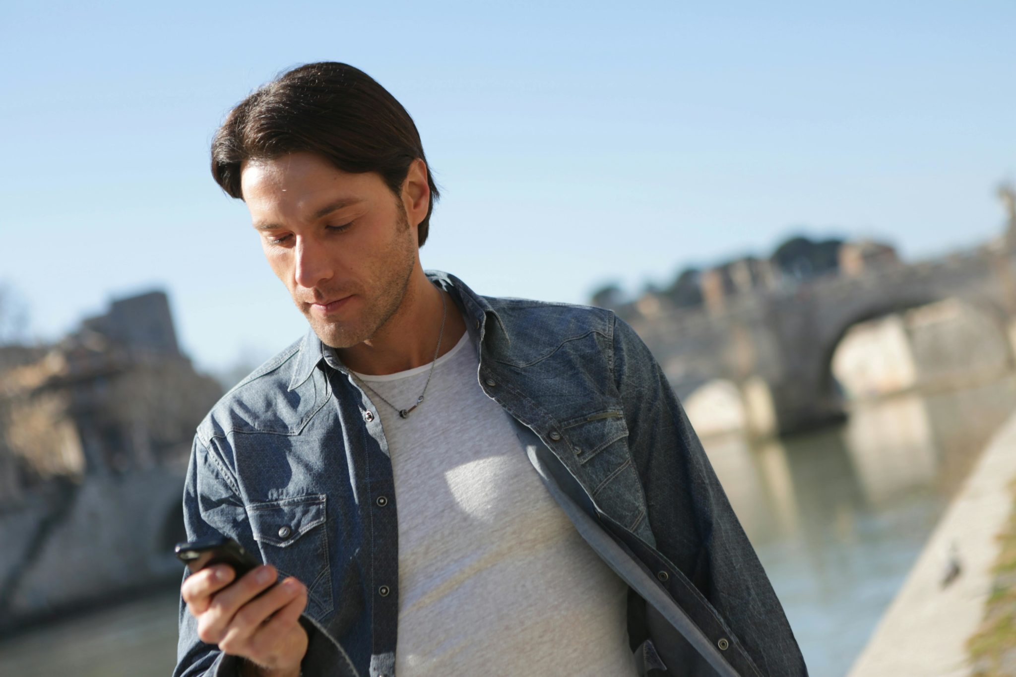 Πήρε ένα αναπάντεχο μήνυμα από τον πατέρα της κοπέλας του - "μου είπε ότι είναι έγκυος αλλά όχι από εμένα". Φωτογραφία: Pexels