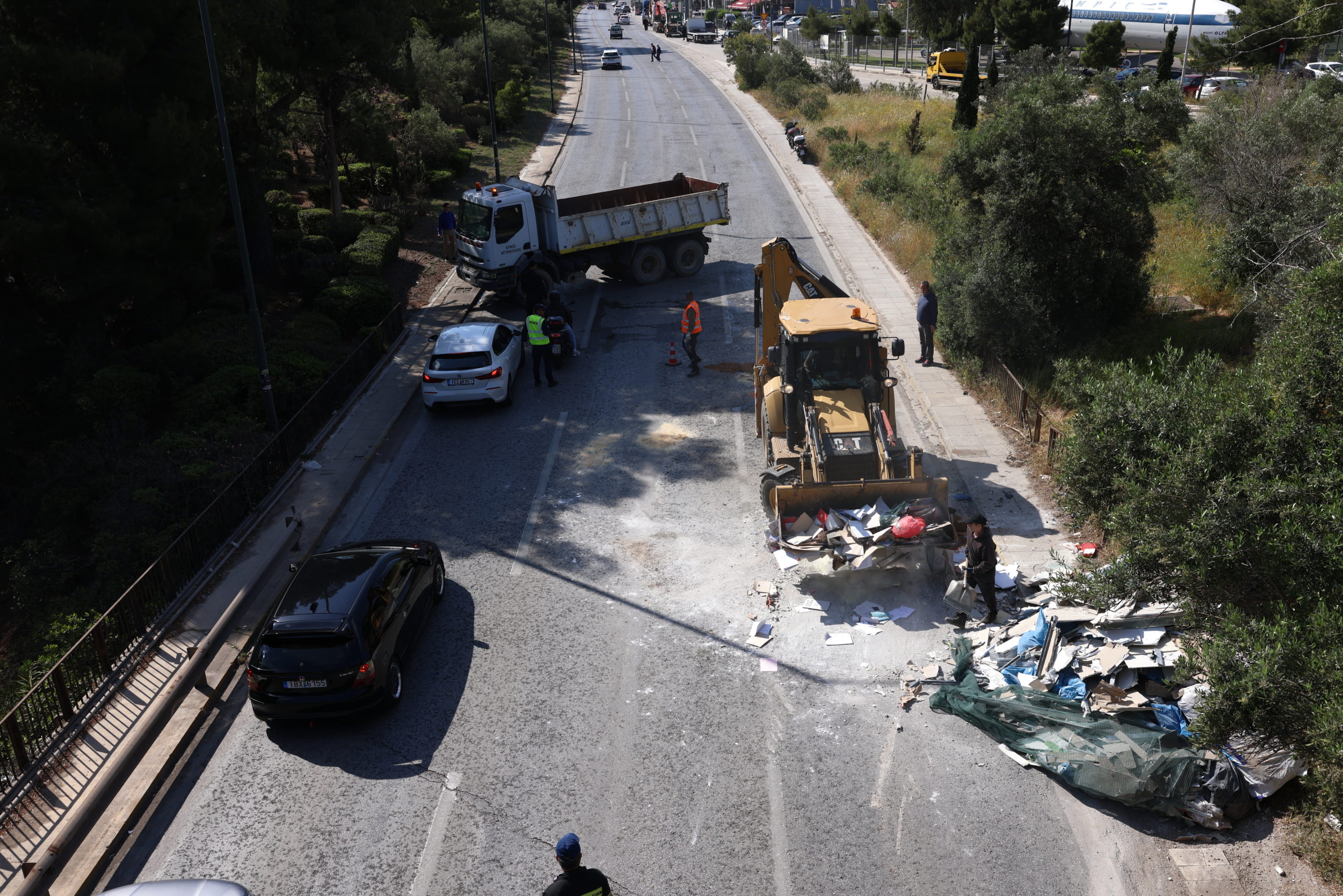 Λεωφόρος Βουλιαγμένης, τροχαίο, ανατροπή, φορτηγού