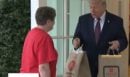 Τραμπ: Παρήγγειλε McDonald’s στο Οβάλ Γραφείο για την προώθηση νομοσχεδίου - Οι... άβολες ερωτήσεις του στη διανομέα και το φιλοδώρημα