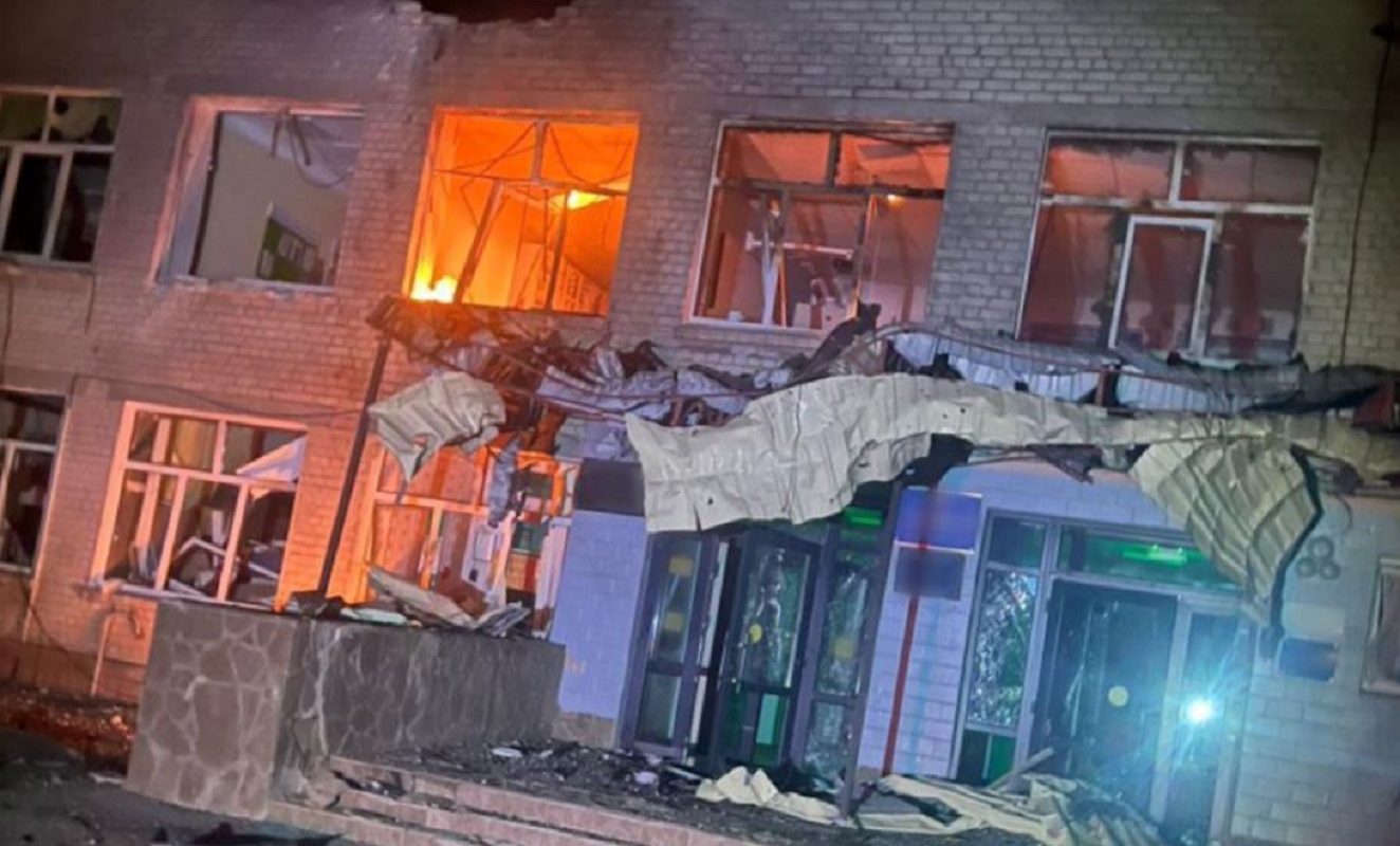 Φωτογραφία: Το 22ο Λύκειο της πόλης που χτυπήθηκε από ρωσικό drone, Time Chernihiv