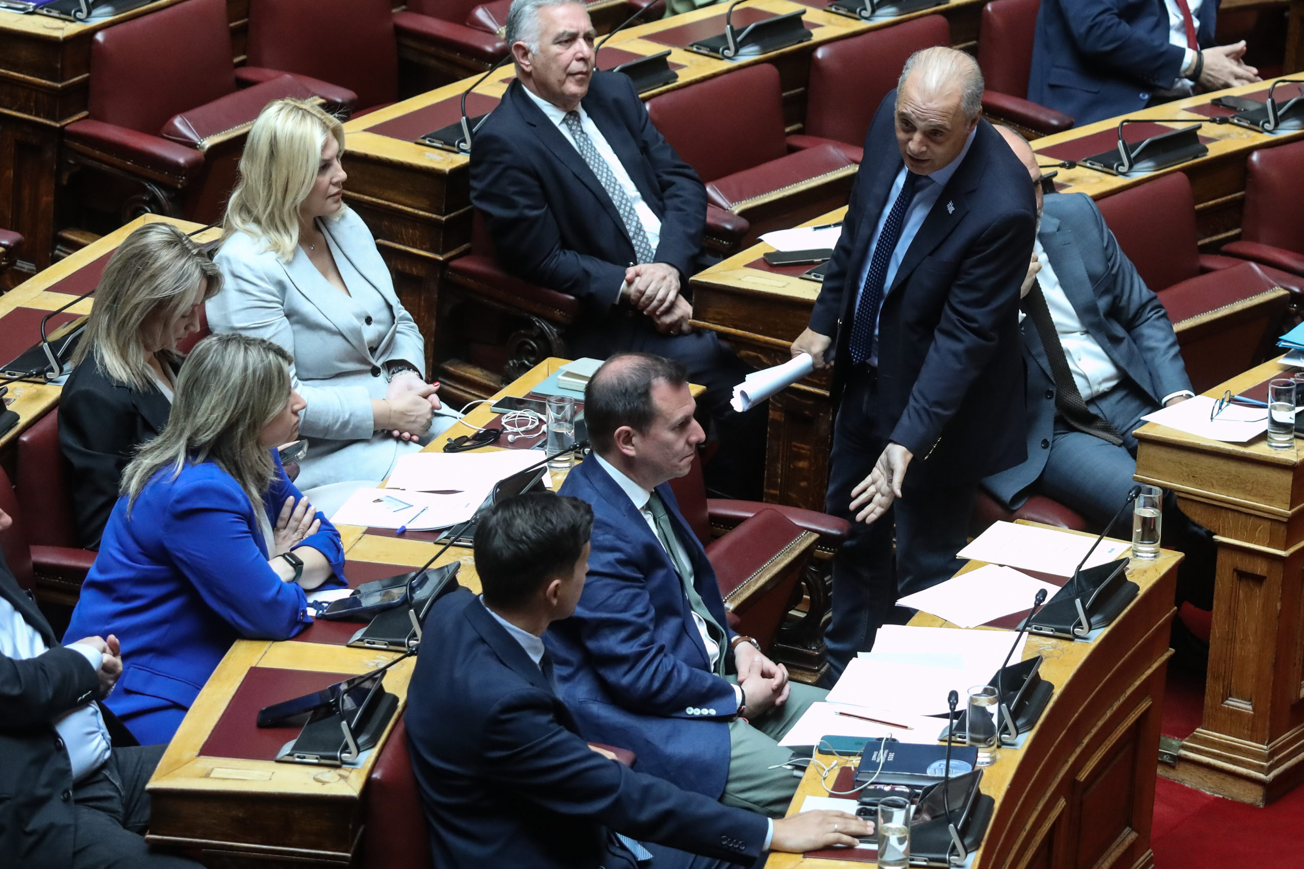 Βουλή, Άρση ασυλίας, πηγαδάκια