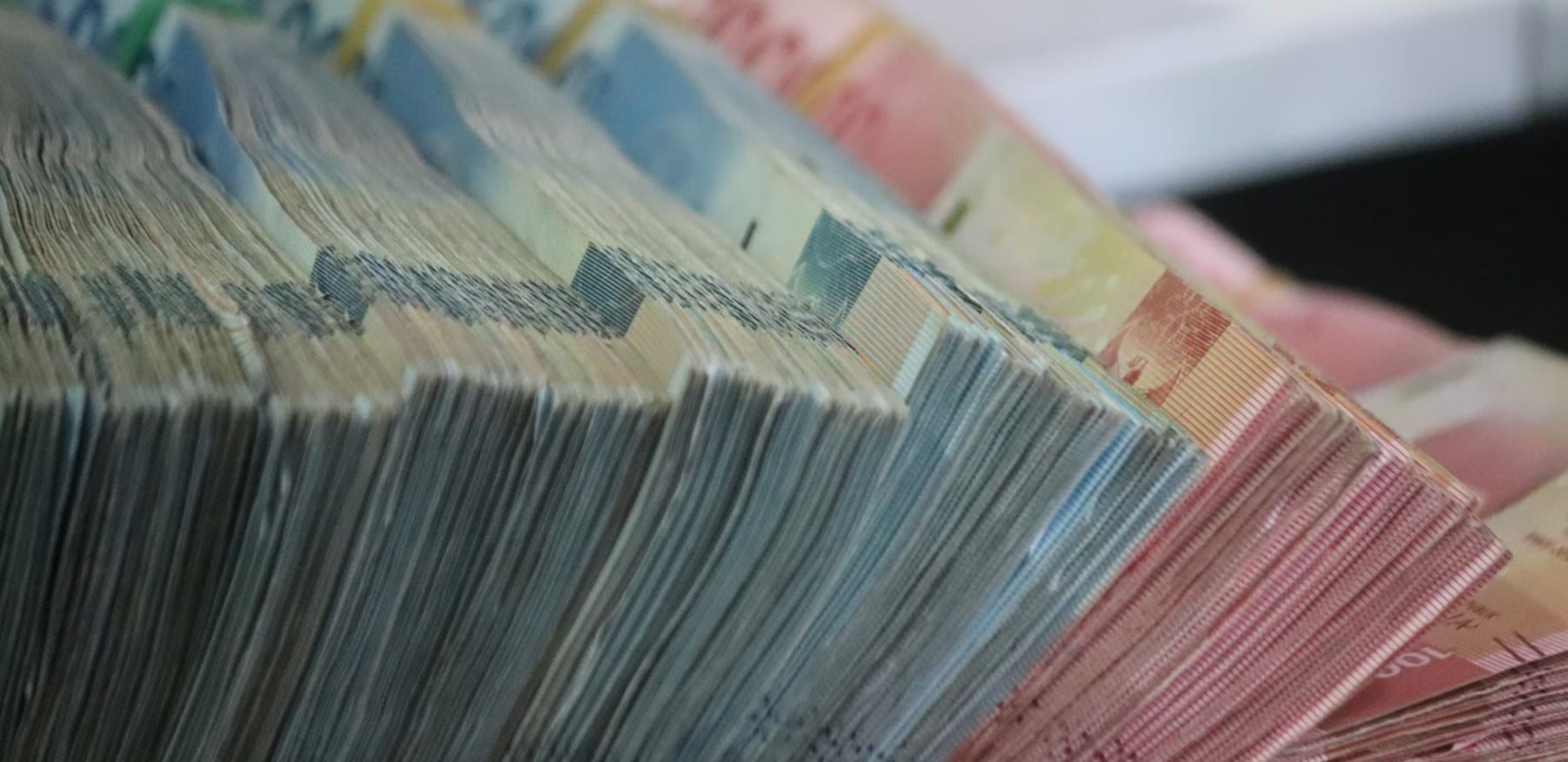 Δημόσιο χρέος: Πόσο έχει μειωθεί από το 2020 και μετά στην Ελλάδα – Δείτε πίνακες