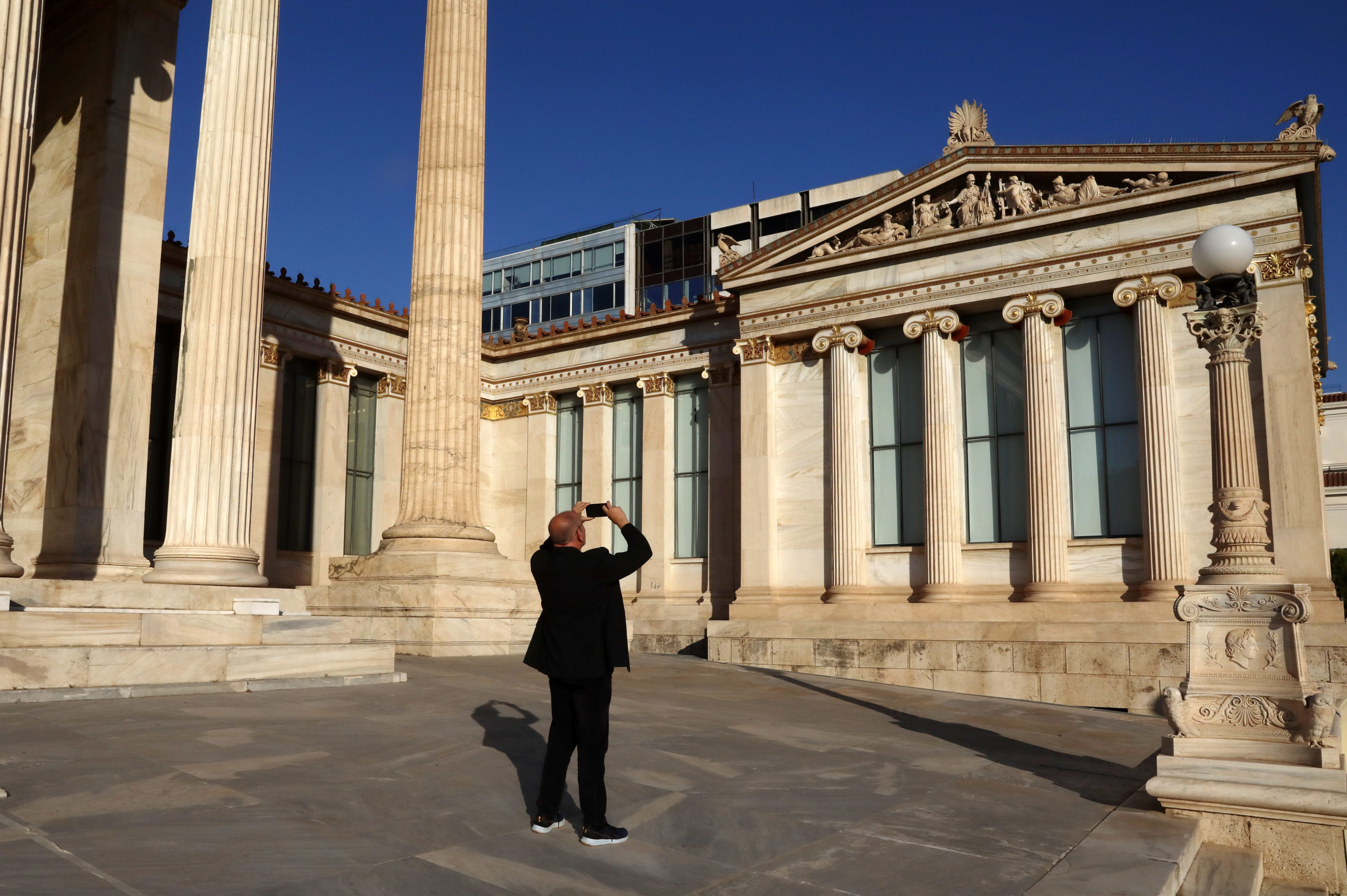 Καιρός: Ζέστη με θερμοκρασία μέχρι 36 βαθμούς – Ισχυροί άνεμοι στο Αιγαίο