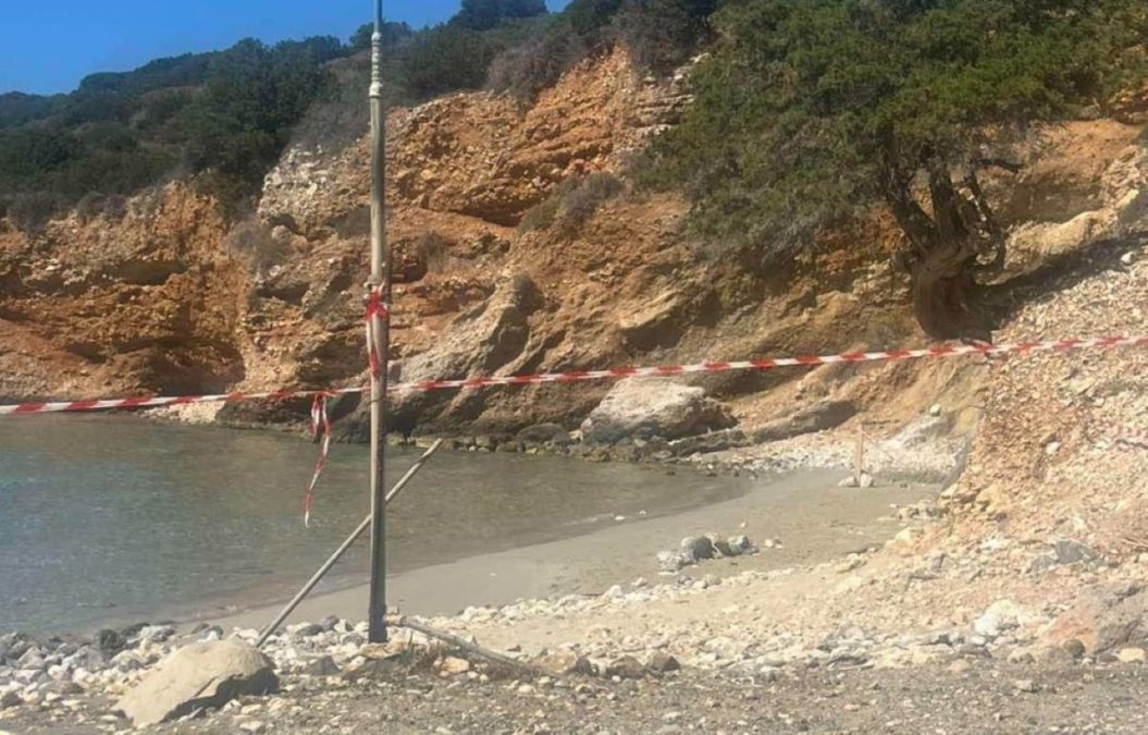 Περίεργο εύρημα σε παραλία στον Άγιο Νικόλαο Κρήτης – Μοιάζει με εξάρτημα πυραυλικού συστήματος