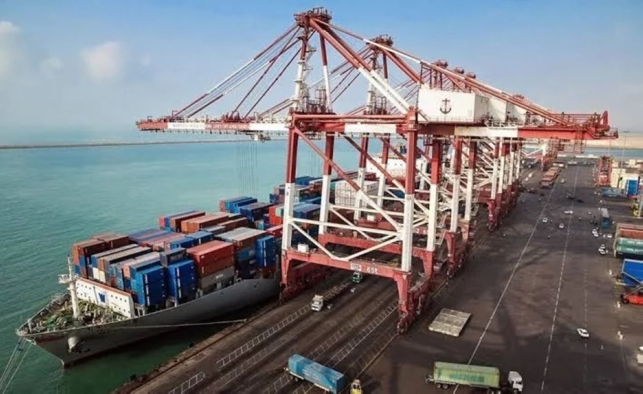Ιράν: Φωτιά σε εμπορικά πλοία στο λιμάνι του Νταγιέρ